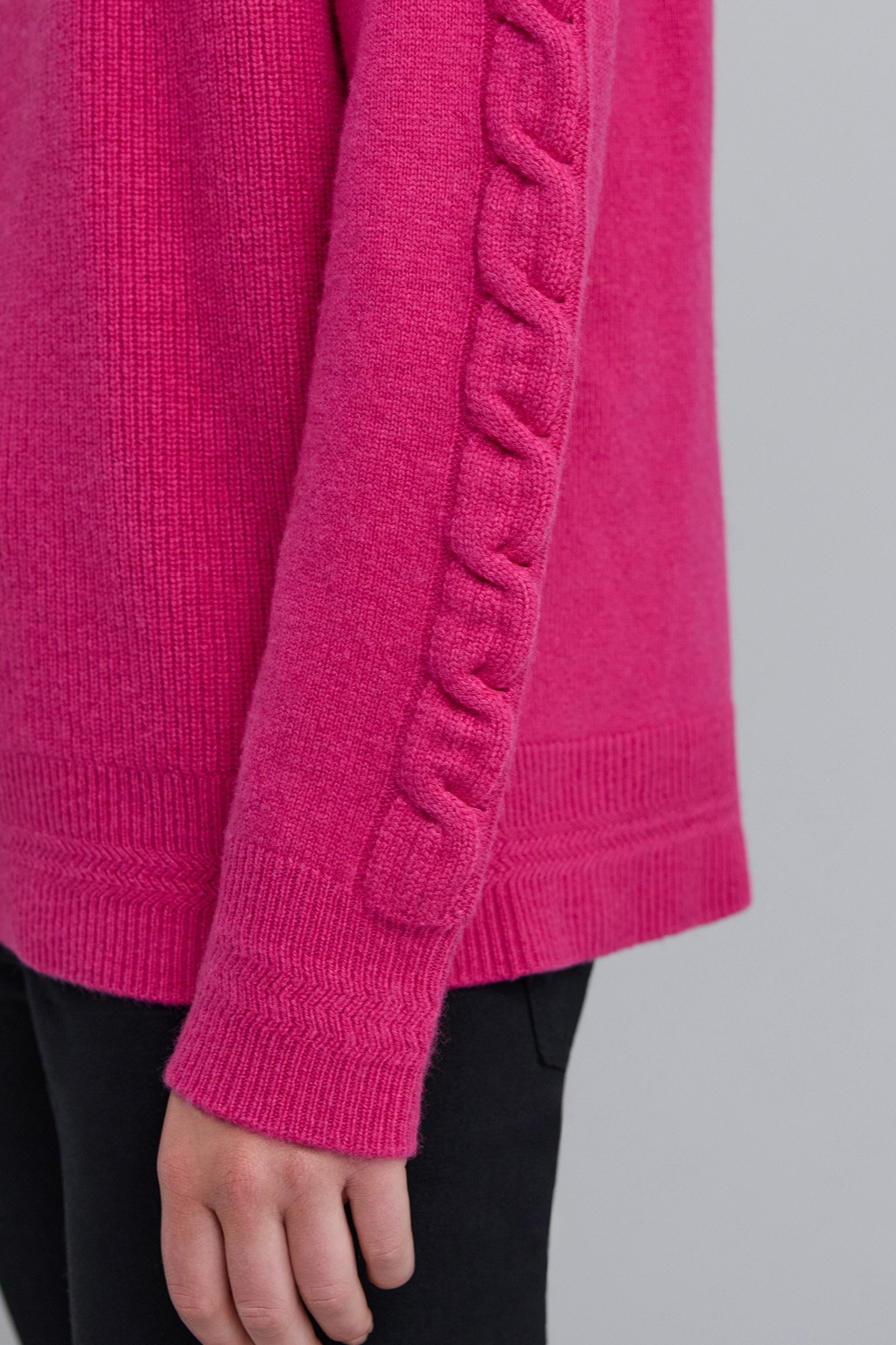 PINK KNITTED SWEATER WITH JEWELLED BUTTONS 6