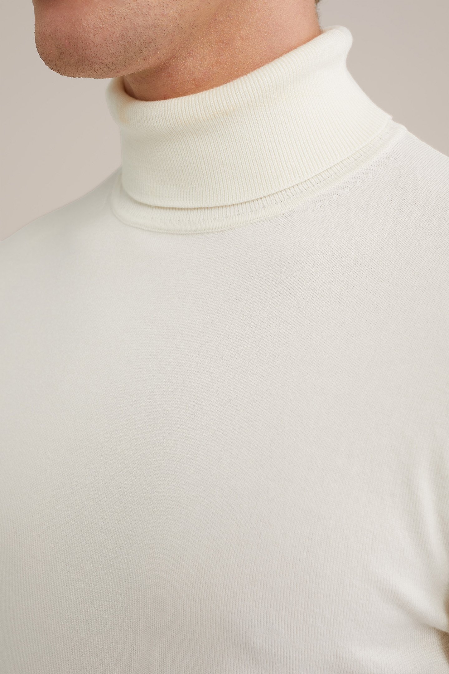 PULLOVER WHITE 5