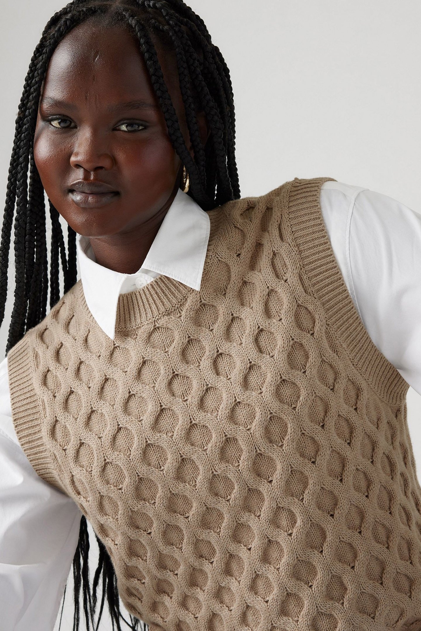 BLUEBELL CABLE VEST MID OATMEAL HEATHER 5