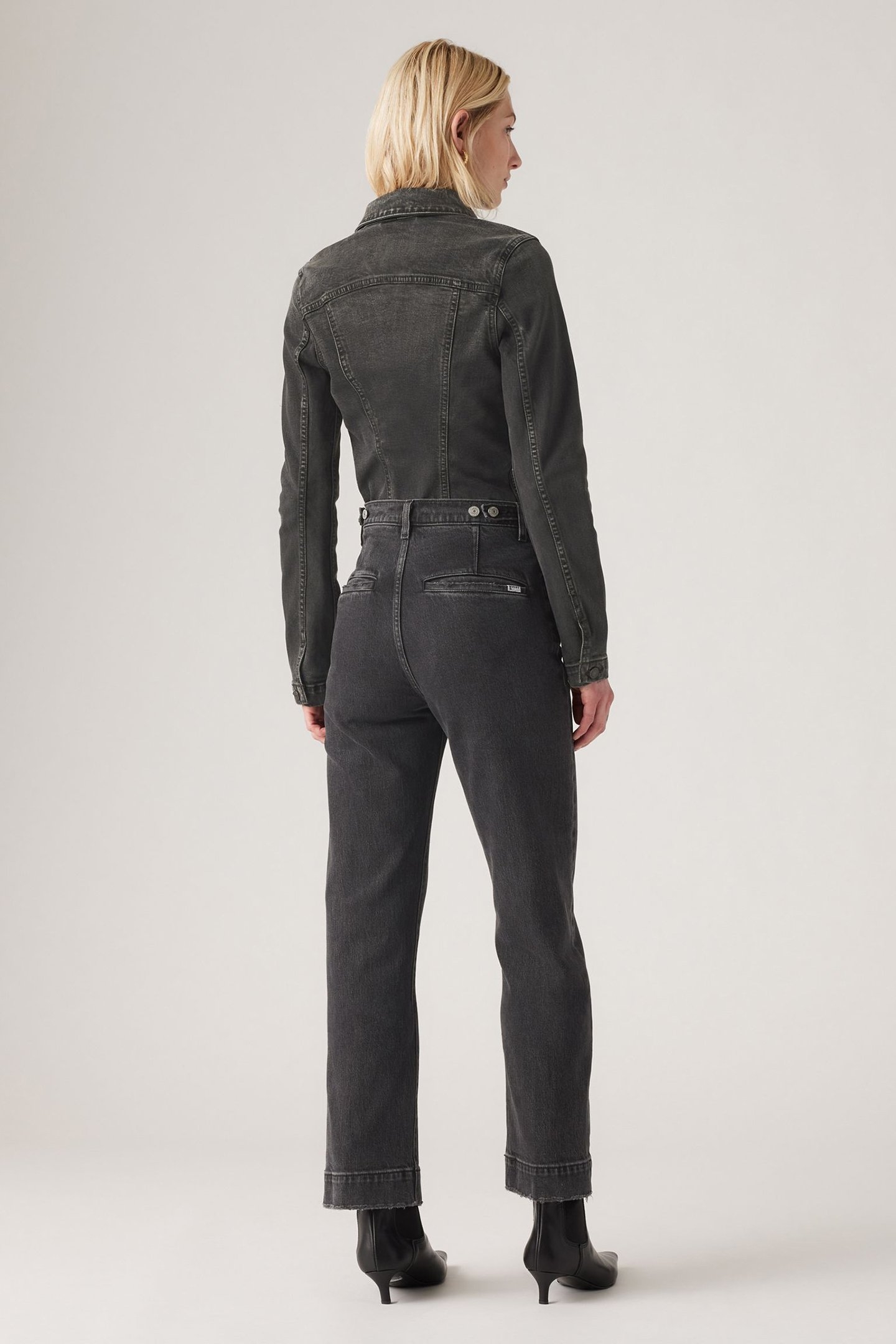 RIBCAGE STRAIGHT JEAN WITH TAILORED ANKLE IN BLACK 3