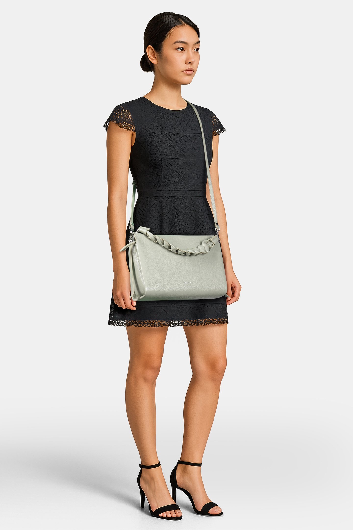 HANDBAG IN LEATHER 2