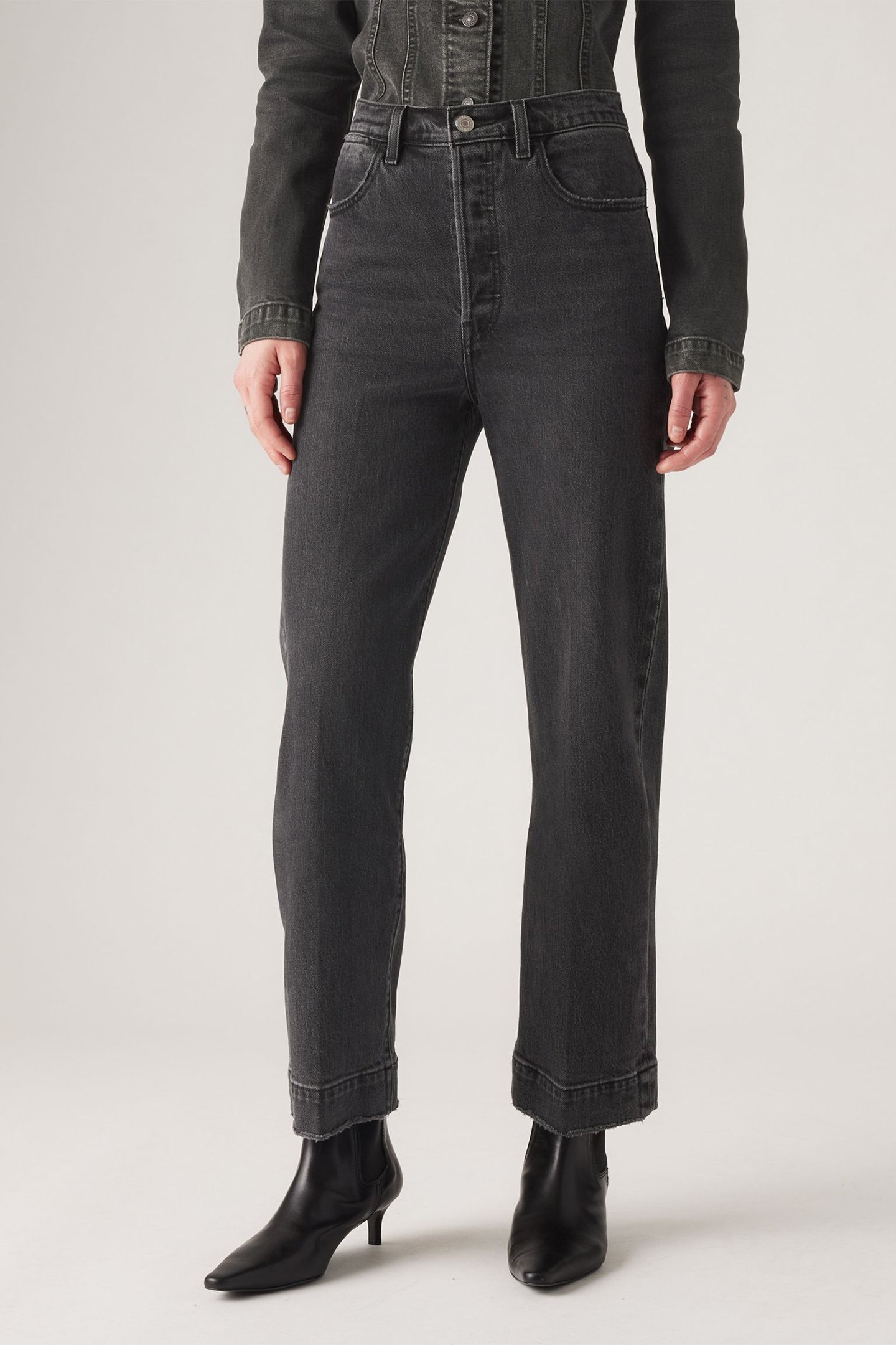 RIBCAGE STRAIGHT JEAN WITH TAILORED ANKLE IN BLACK 1