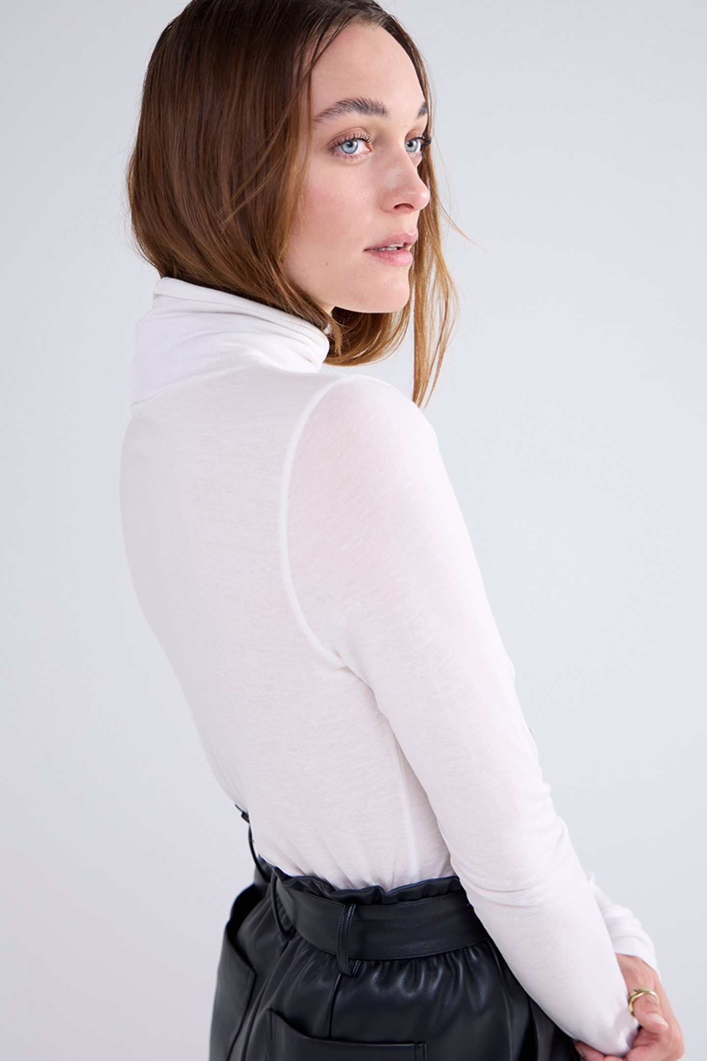 TURTLE NECK TOP LYOCELL WOOL BASICS WHITES 4