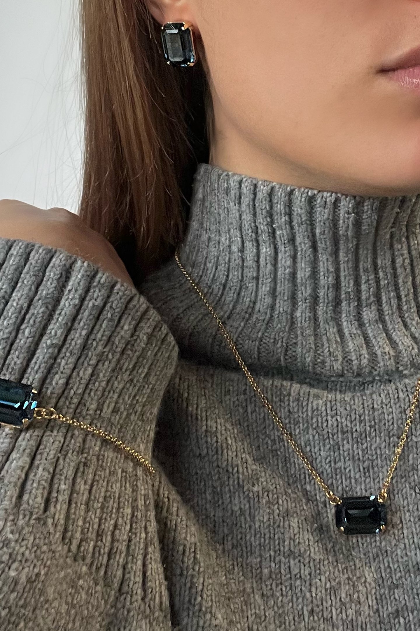 LADY DI NECKLACE MONTANA BLUE 2