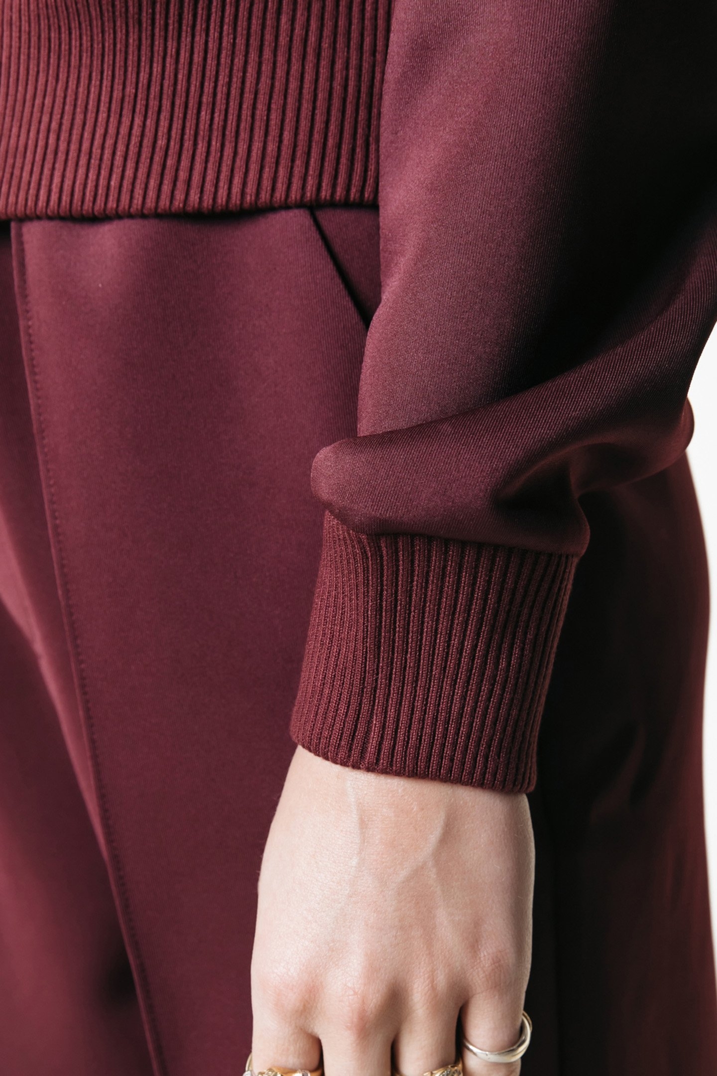 ILENA ZIPPED DROPPED SHOULDER PULL PORT RED 3