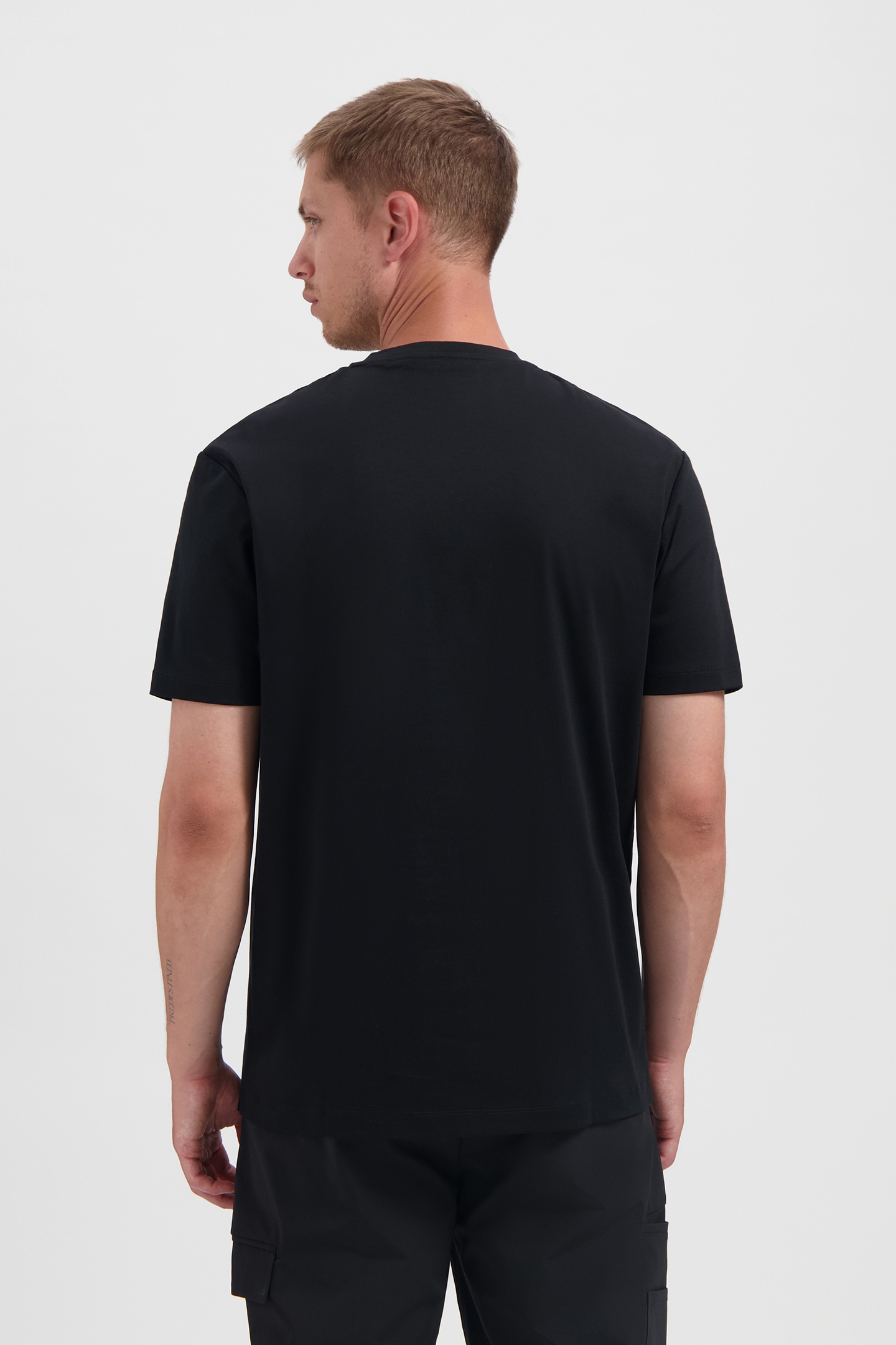 QXI T-SHIRT JET BLACK 2