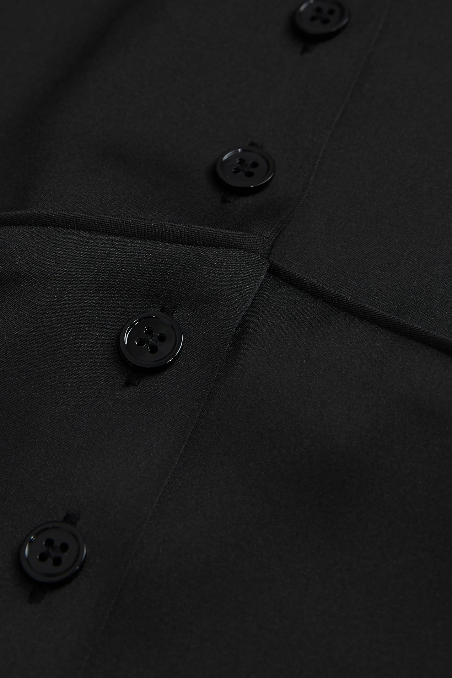 SLEEVELESS TOP BLACK 2