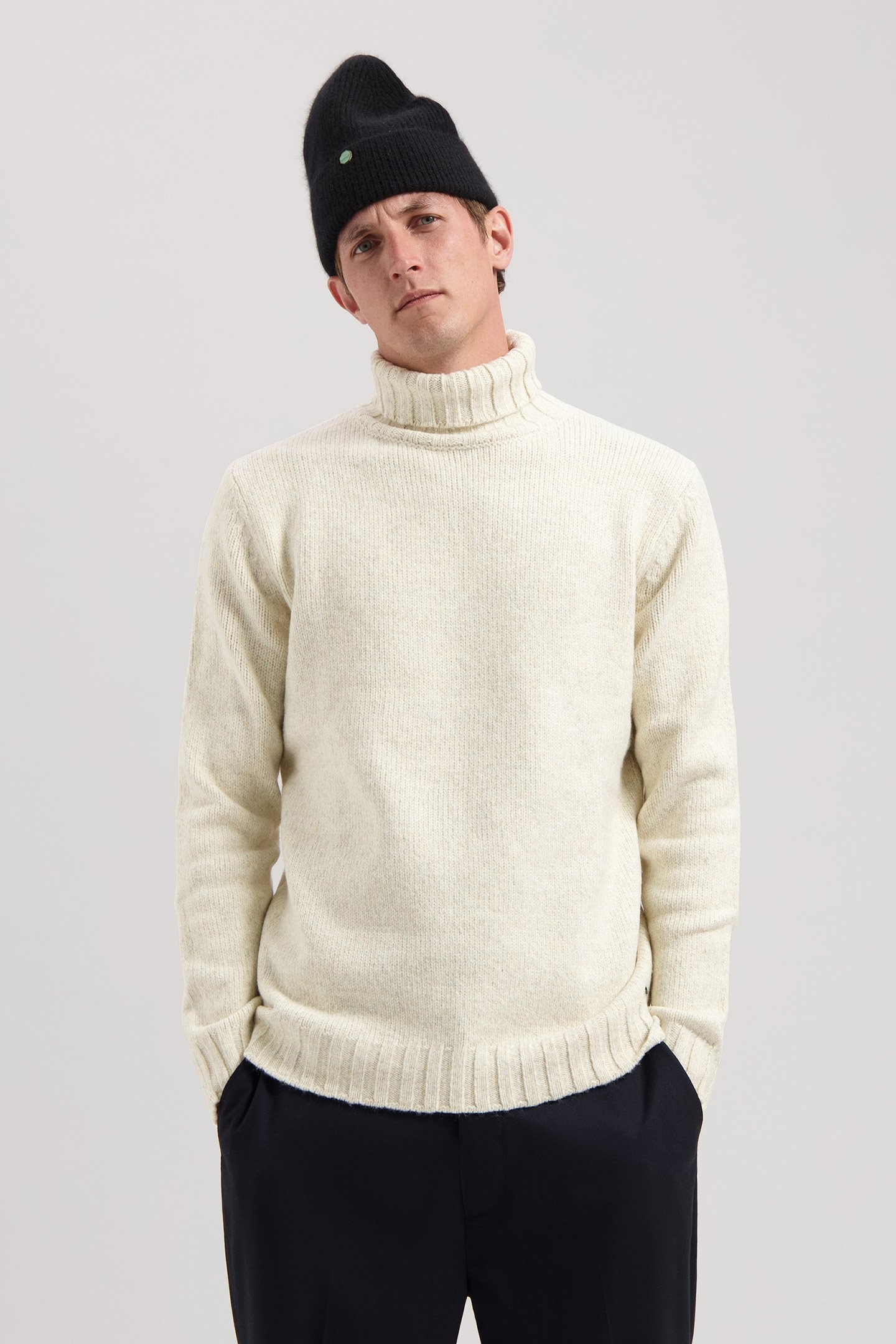 DS_OVE TURTLENECK OFFWHITE 1