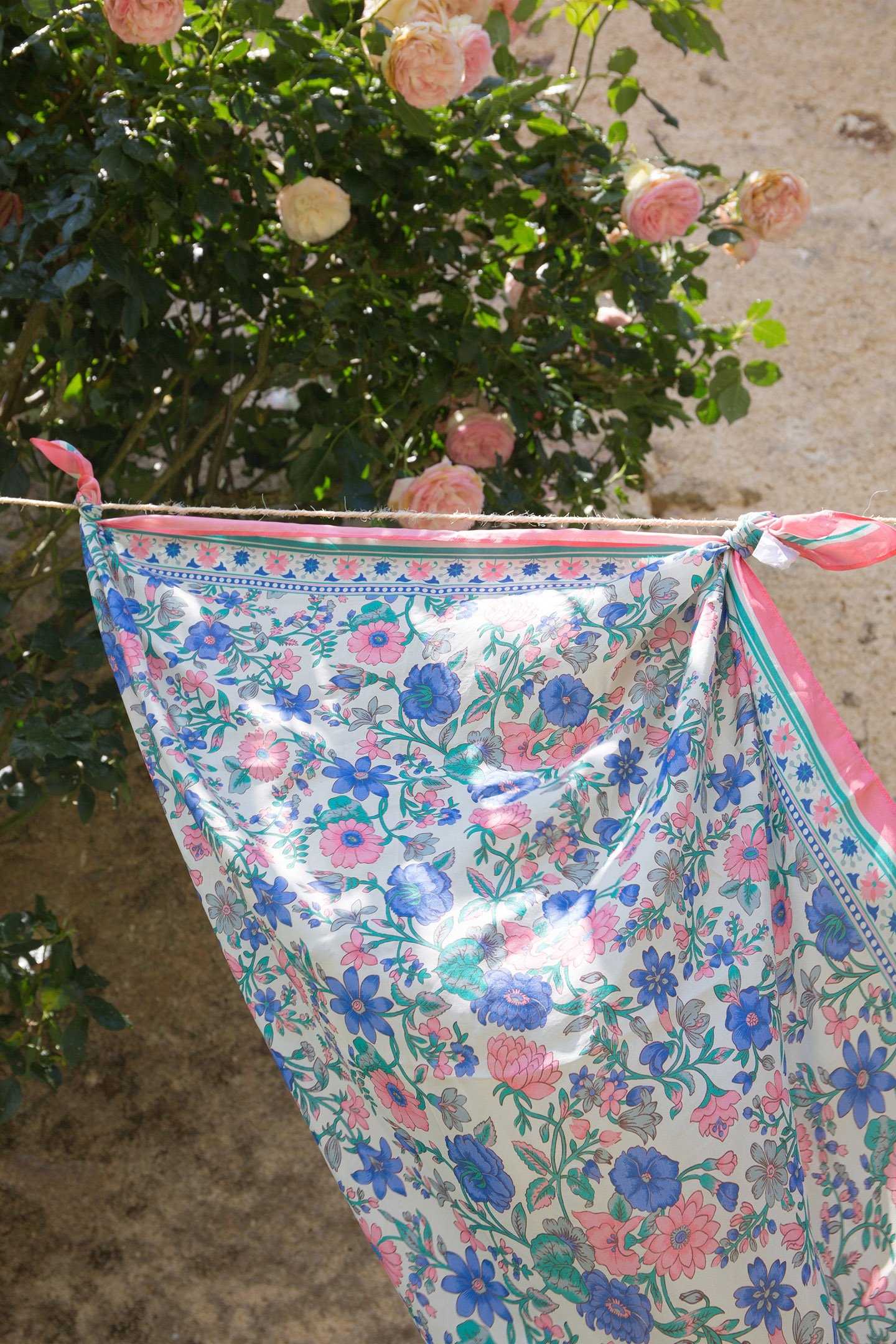 WOVEN SCARF ROMY (100X100) BLUE SUMMER MEADOW 4