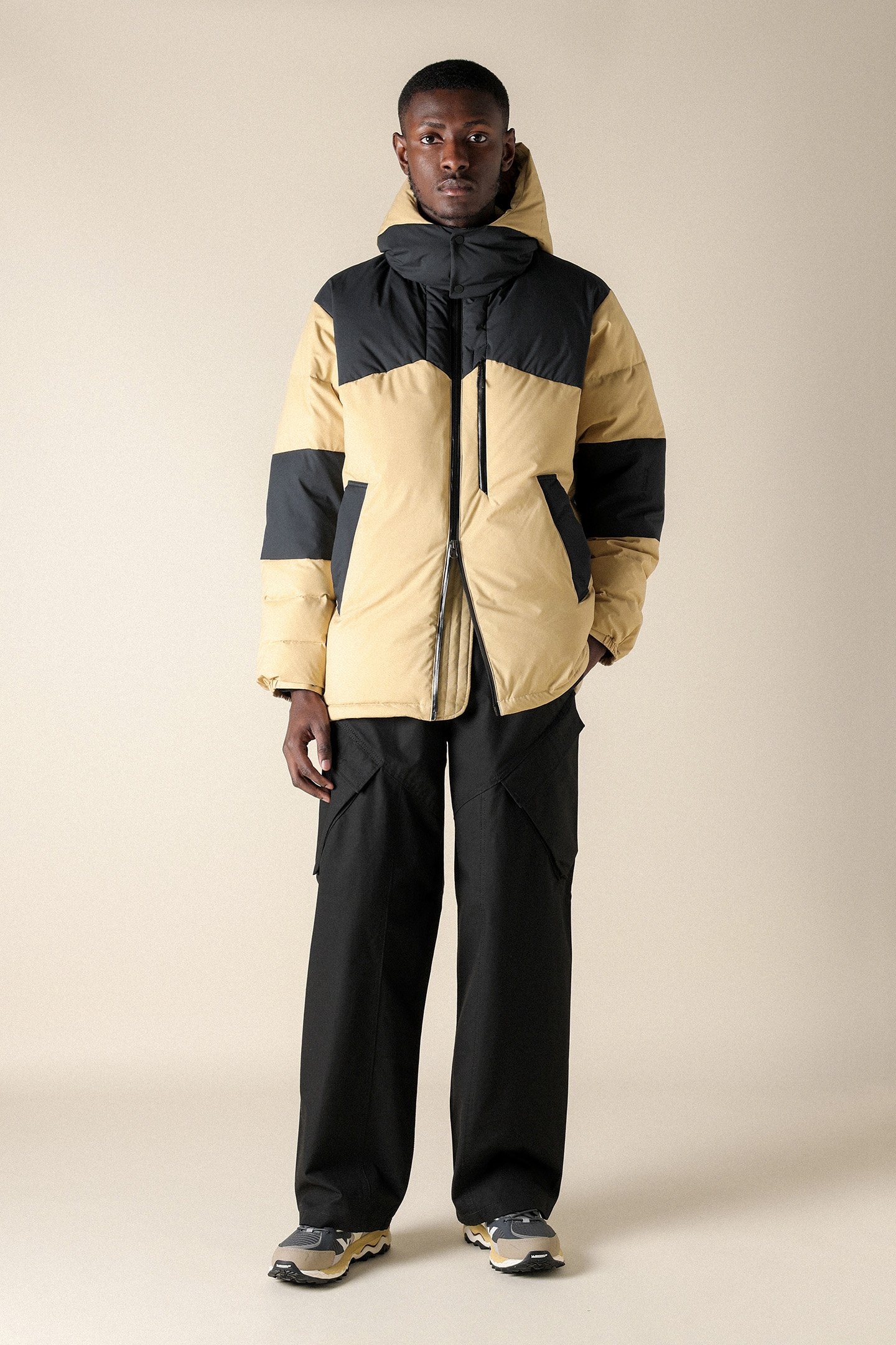 SL GTX WINDSTOPPER DOWN JACKET UNISEX BEIGE TAUPE / BLACK 3