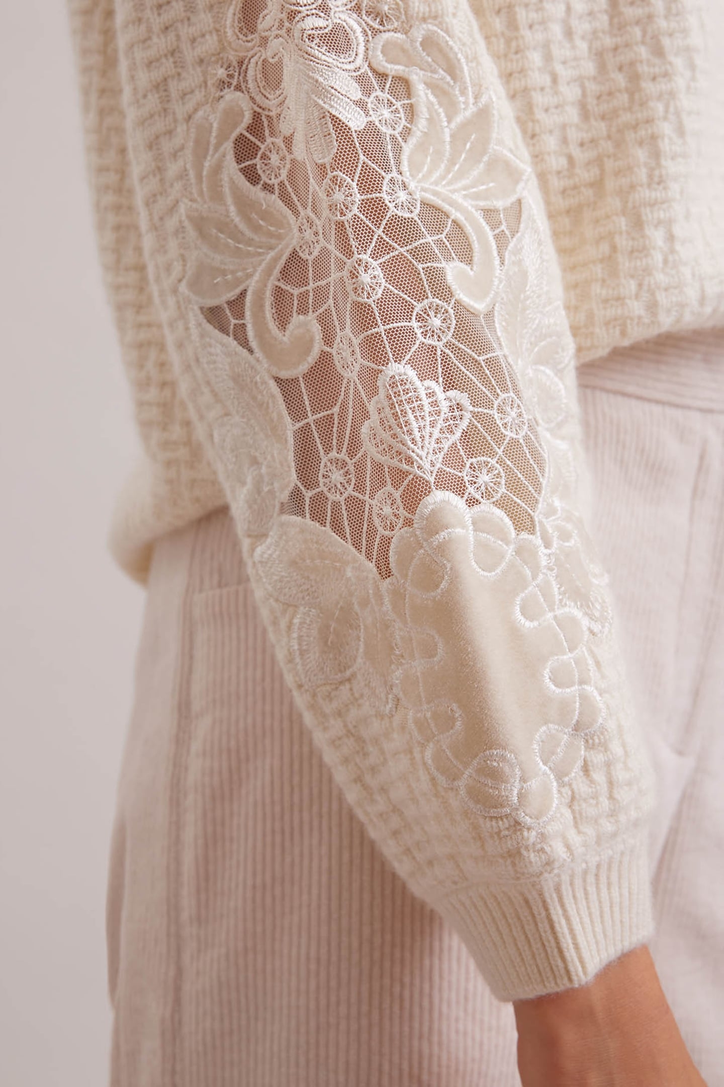 COLLEGE PULLOVER MOON WHITE 8