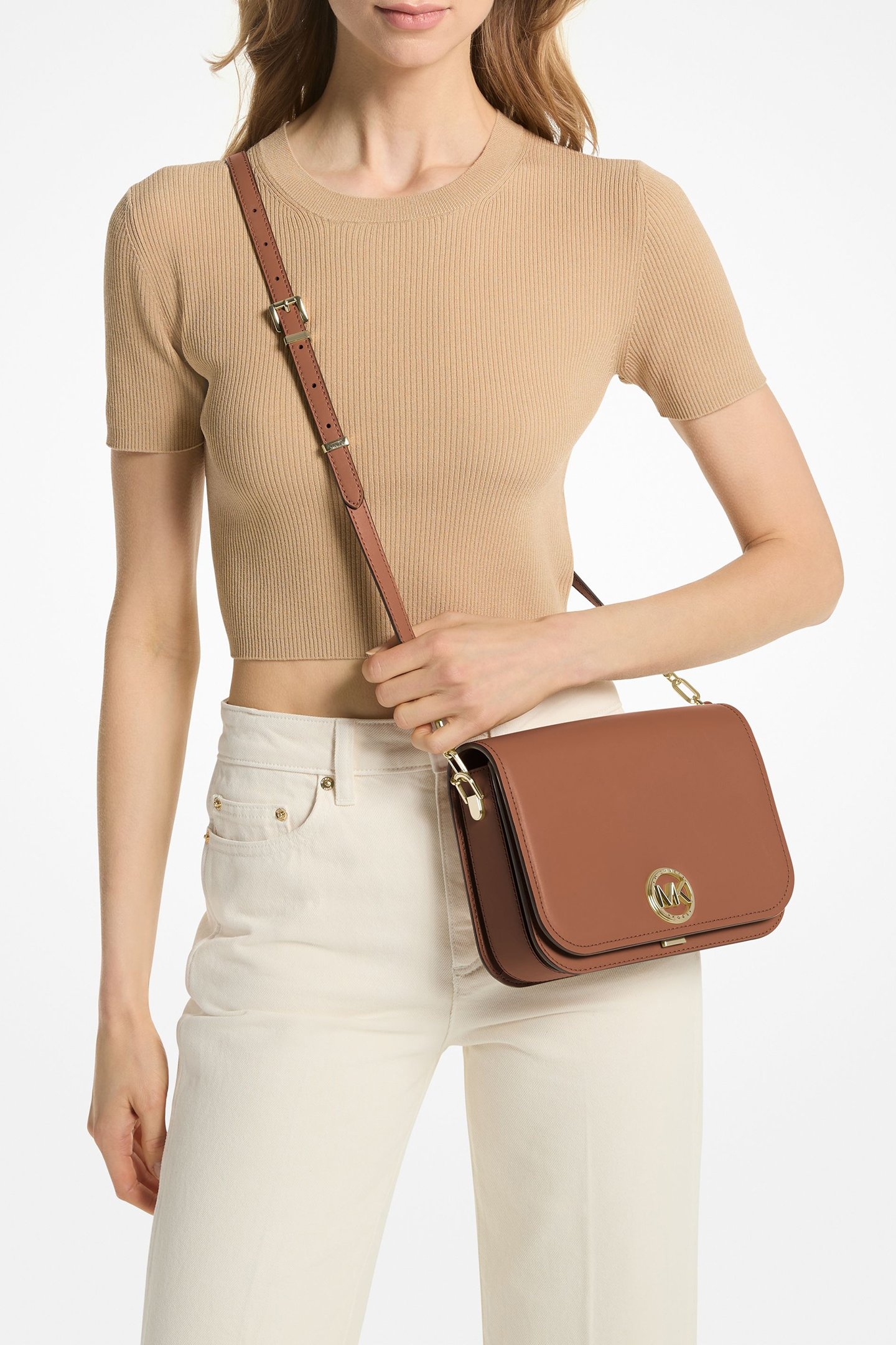 MESSENGER CROSS BODY BAG IN BROWN LEATHER 2