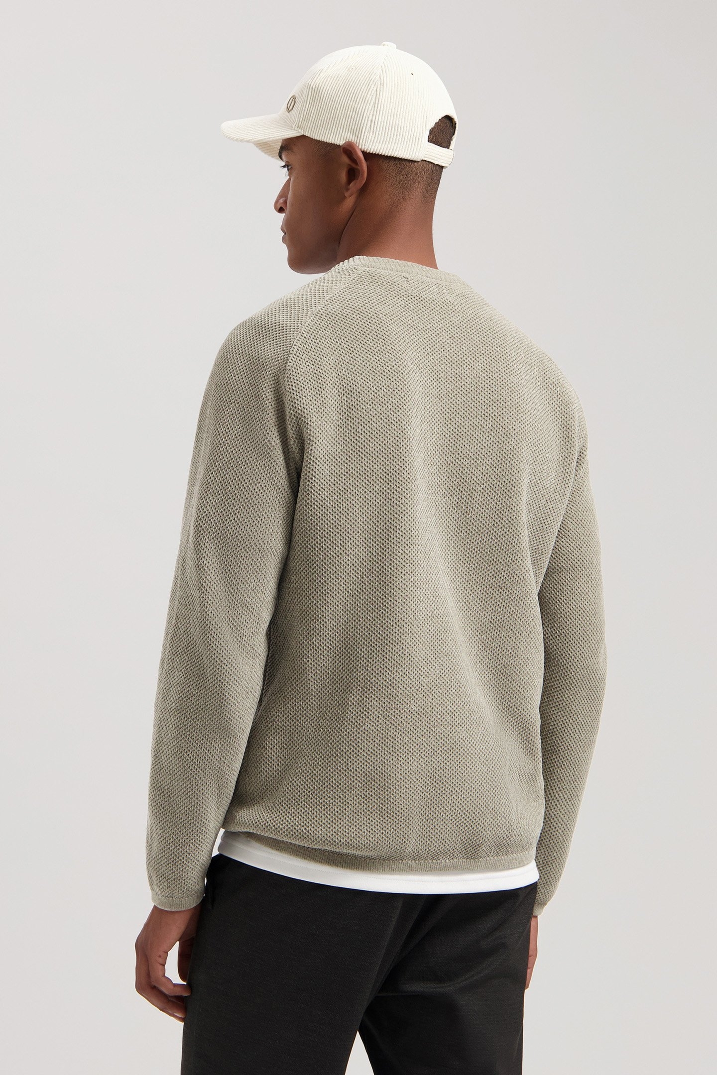DS_CHENILLE KNIT CREWNECK ELEPHANT SKIN 2