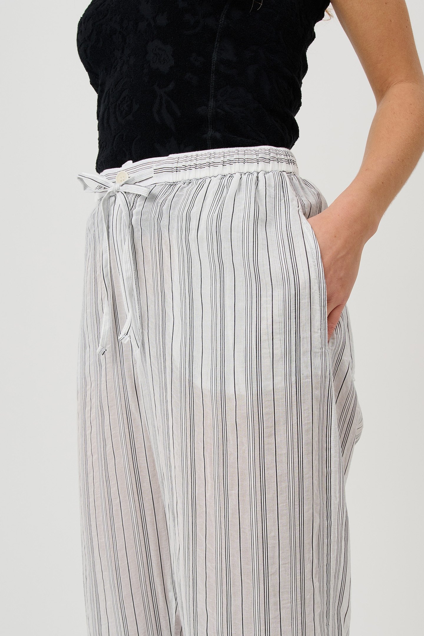 ROBERTA PANTS BLACK PINSTRIPE 5