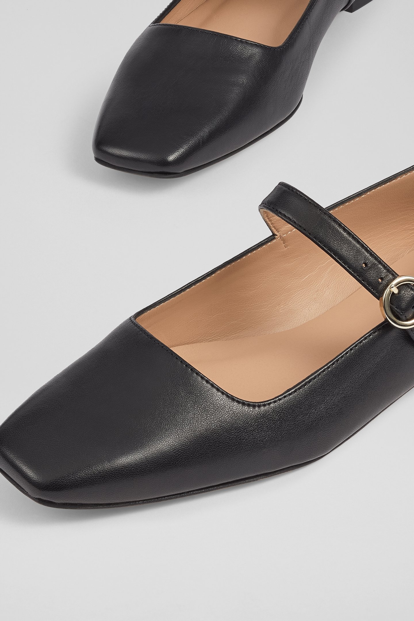 FL WILLOW MARY JANE FLAT BLACK 4