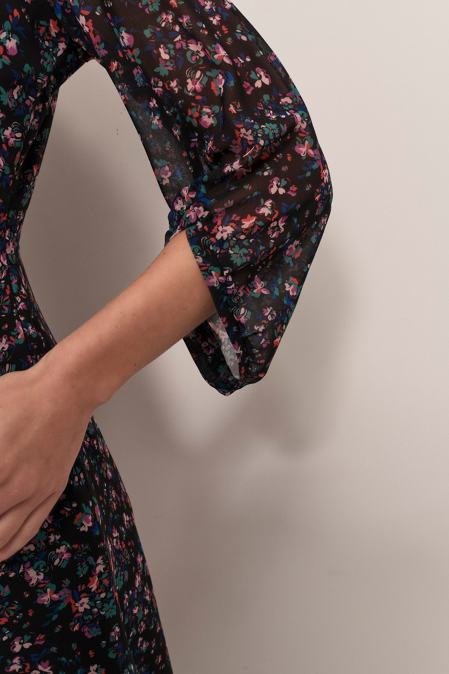 ROMEA - LONG BLACK DRESS WITH NIGHT GARDEN PRINT 5