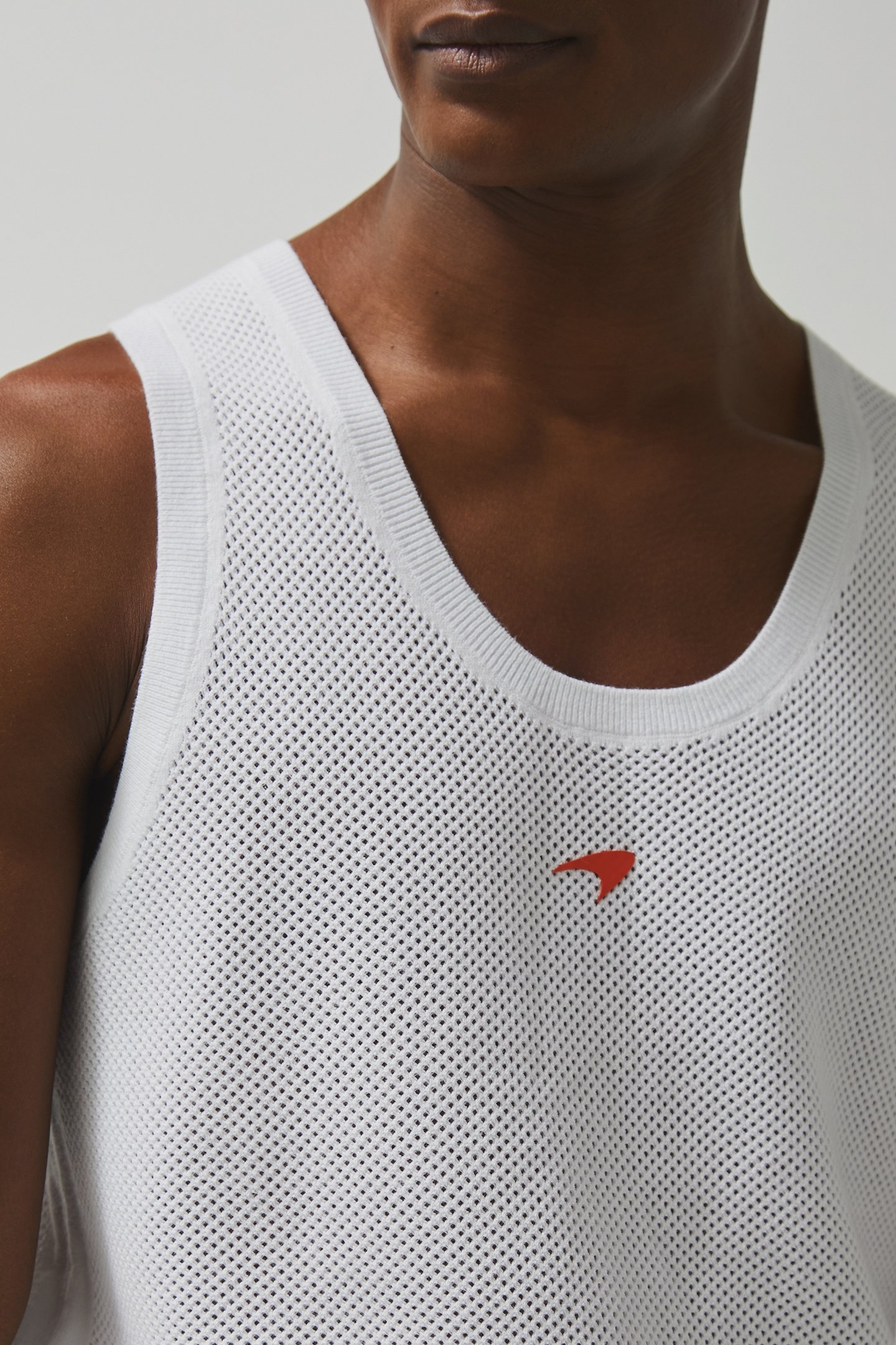 SLEEVELESS KNITTED SPEEDMARK VEST WHITE 5