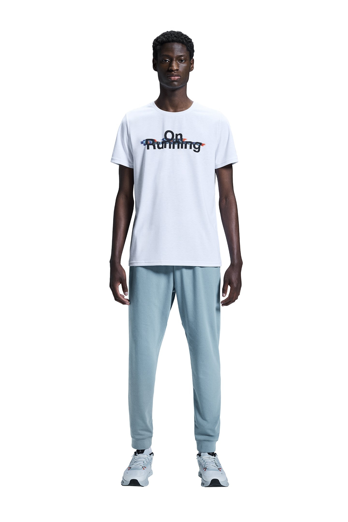 ON RUN-T GRAPHIC WHITE 2