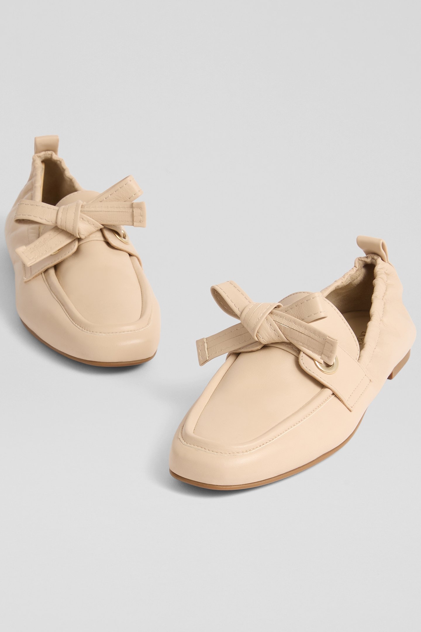 FL MAUDE EYELET BOW LOAFR CREAM 3