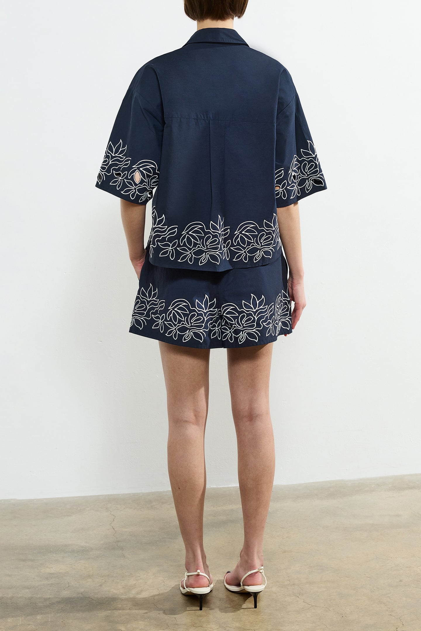 ALISSA COTTON POPOVER NAVY/WHITE 2