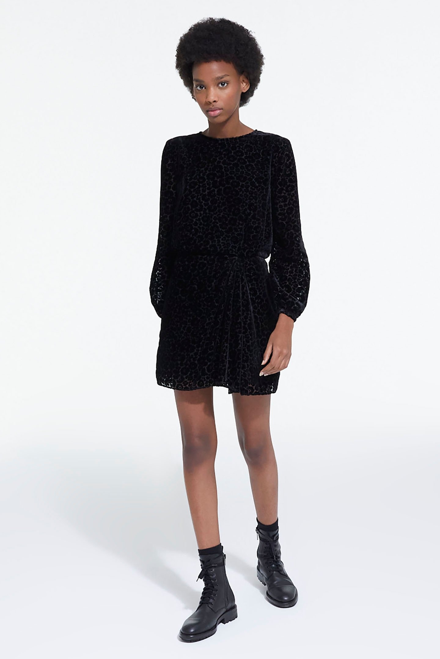 ROBE COURTE DECOLLETE PLONGEANT BLACK 3