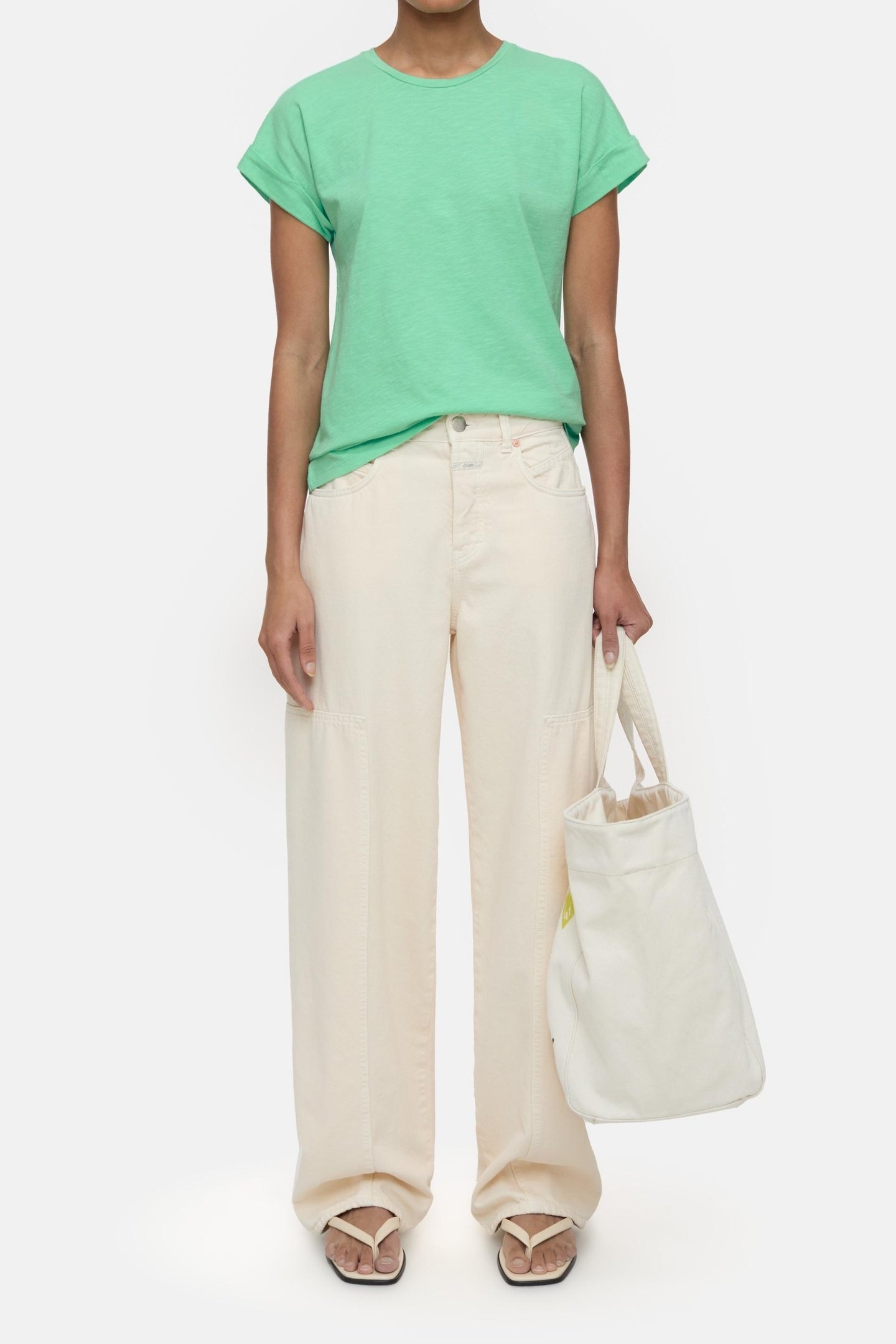 TURN UP T-SHIRT GREEN KICK 1