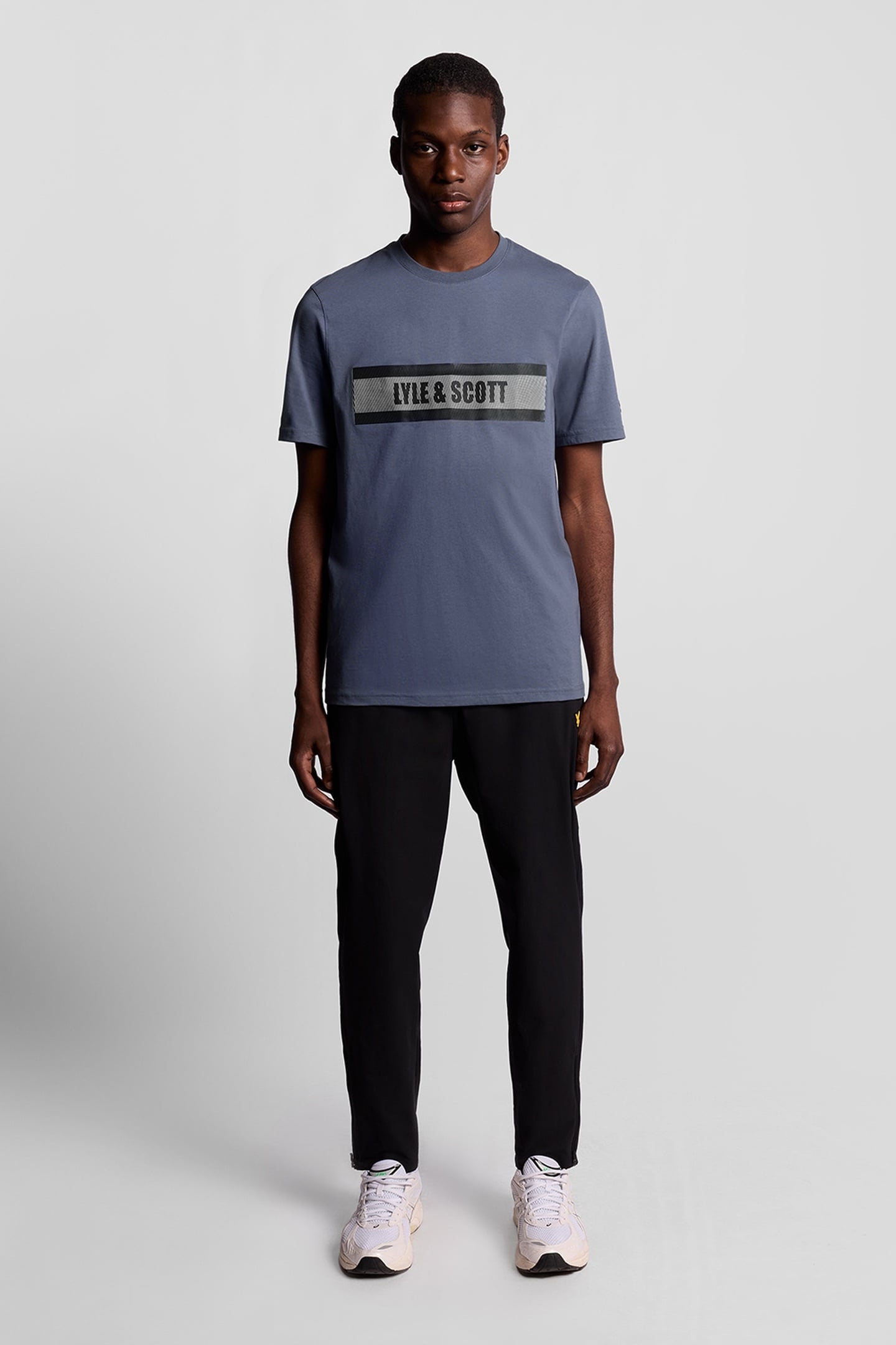 STRIPE LOGO GRAPHIC T-SHIRT STEEL INDIGO 1