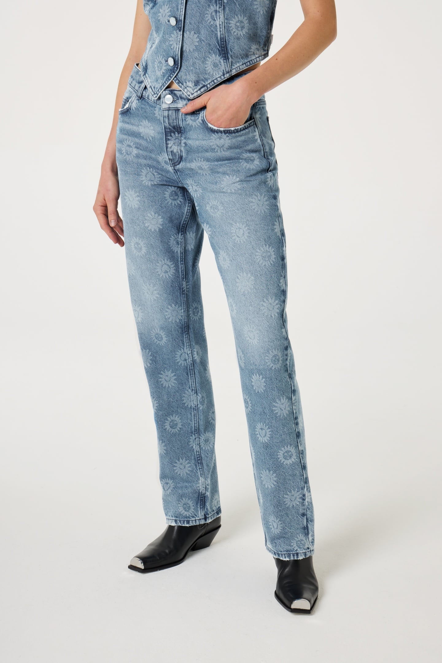 MARIE STRAIGHT LEG JEANS MID BLUE PRINTED 2
