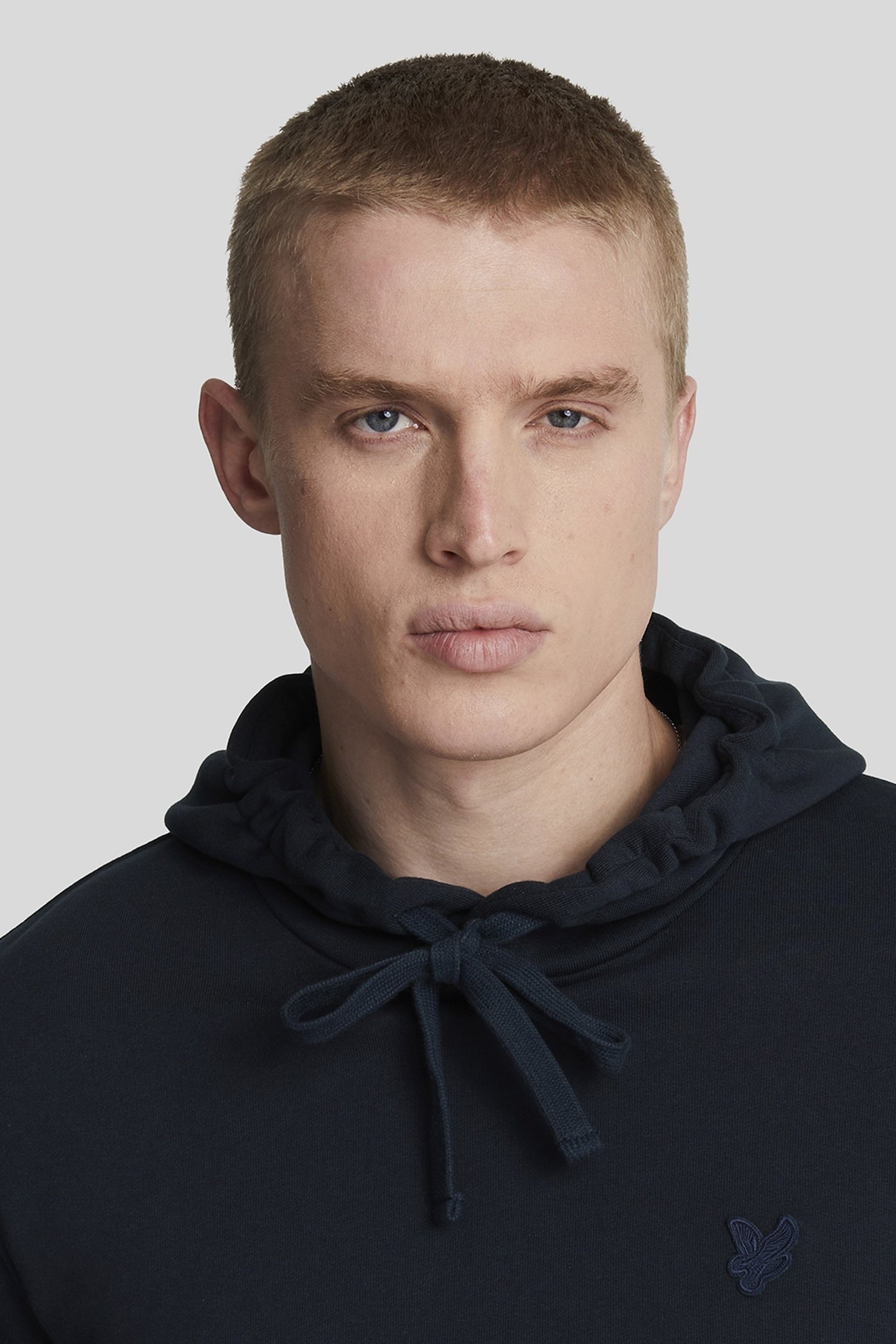 TONAL EAGLE PULLOVER HOODIE DARK NAVY 5