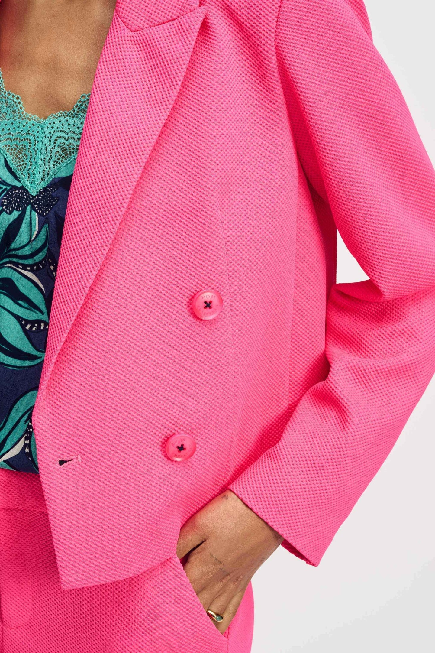 BLAZER SHORT VIBRANT PINK 8