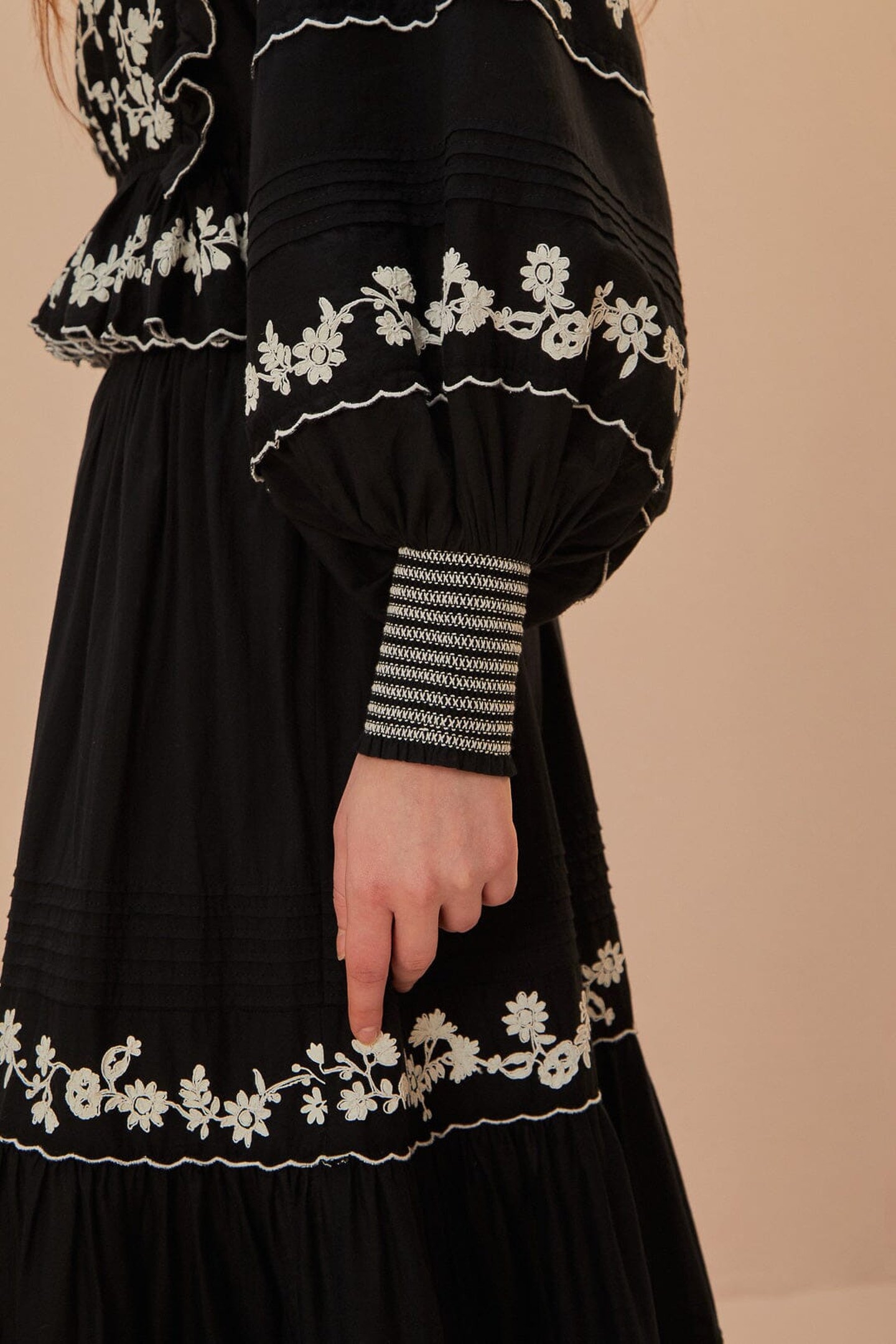 BLACK EMBROIDERED RUFFLE LONGE SLEEVE BLOUSE 3