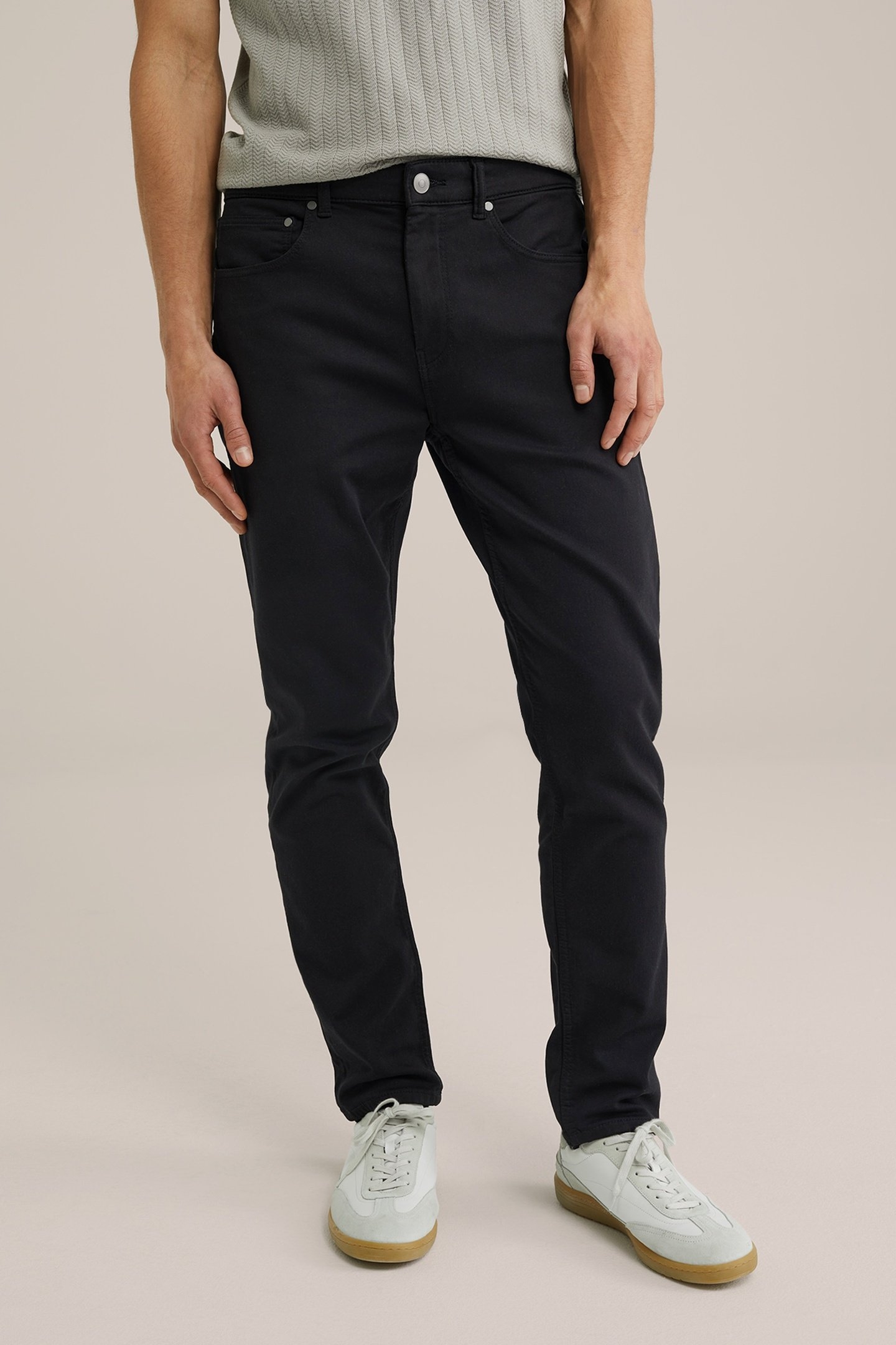 5-POCKET MID WAIST BLACK 1