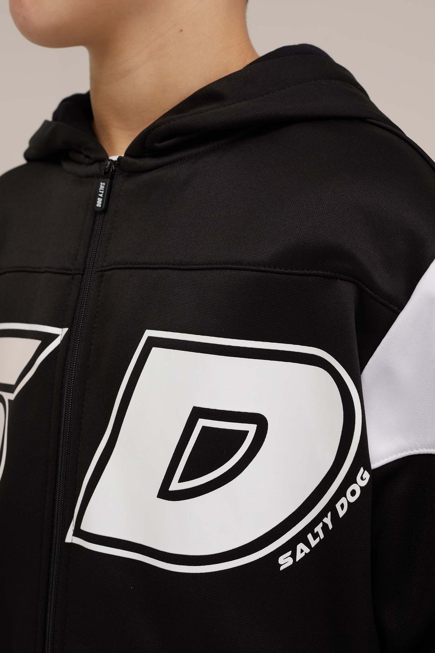 CARDIGAN WITH HOOD BLACK 5