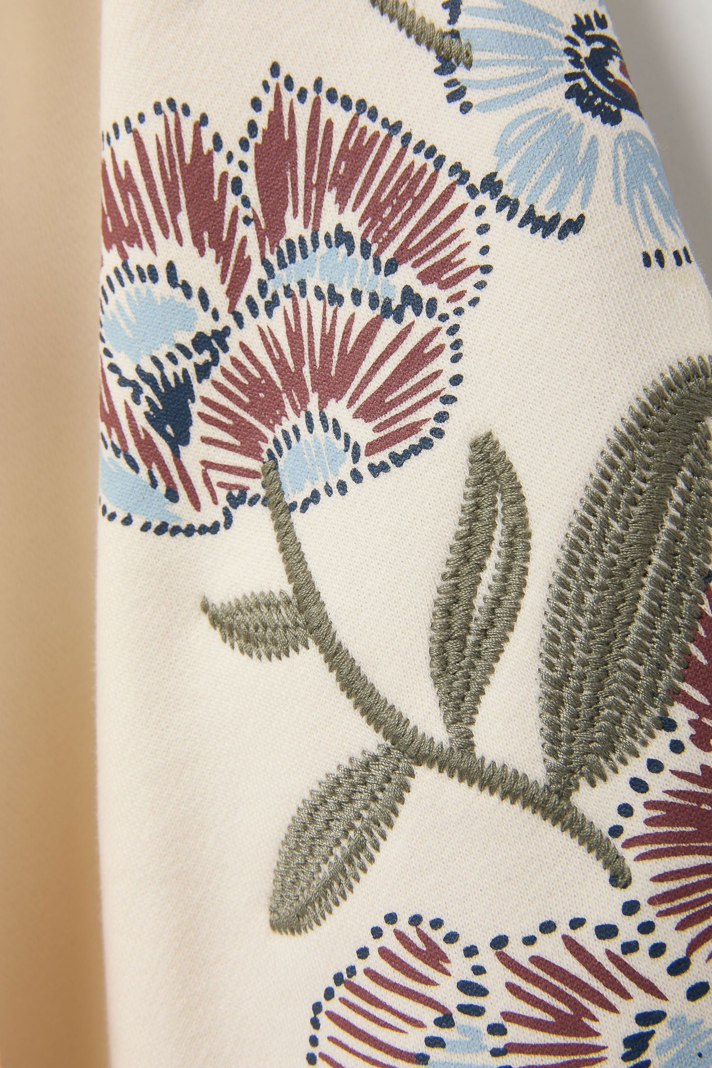 GRAPHIC HOODIE WHITECAP GREY 6