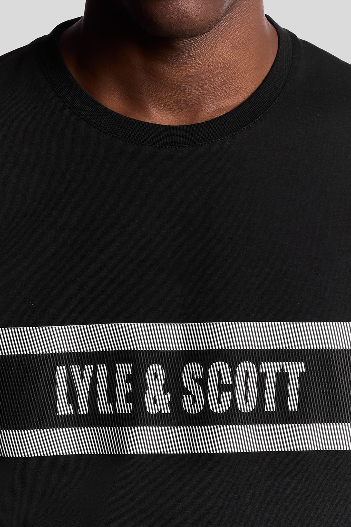 STRIPE LOGO GRAPHIC T-SHIRT JET BLACK 5
