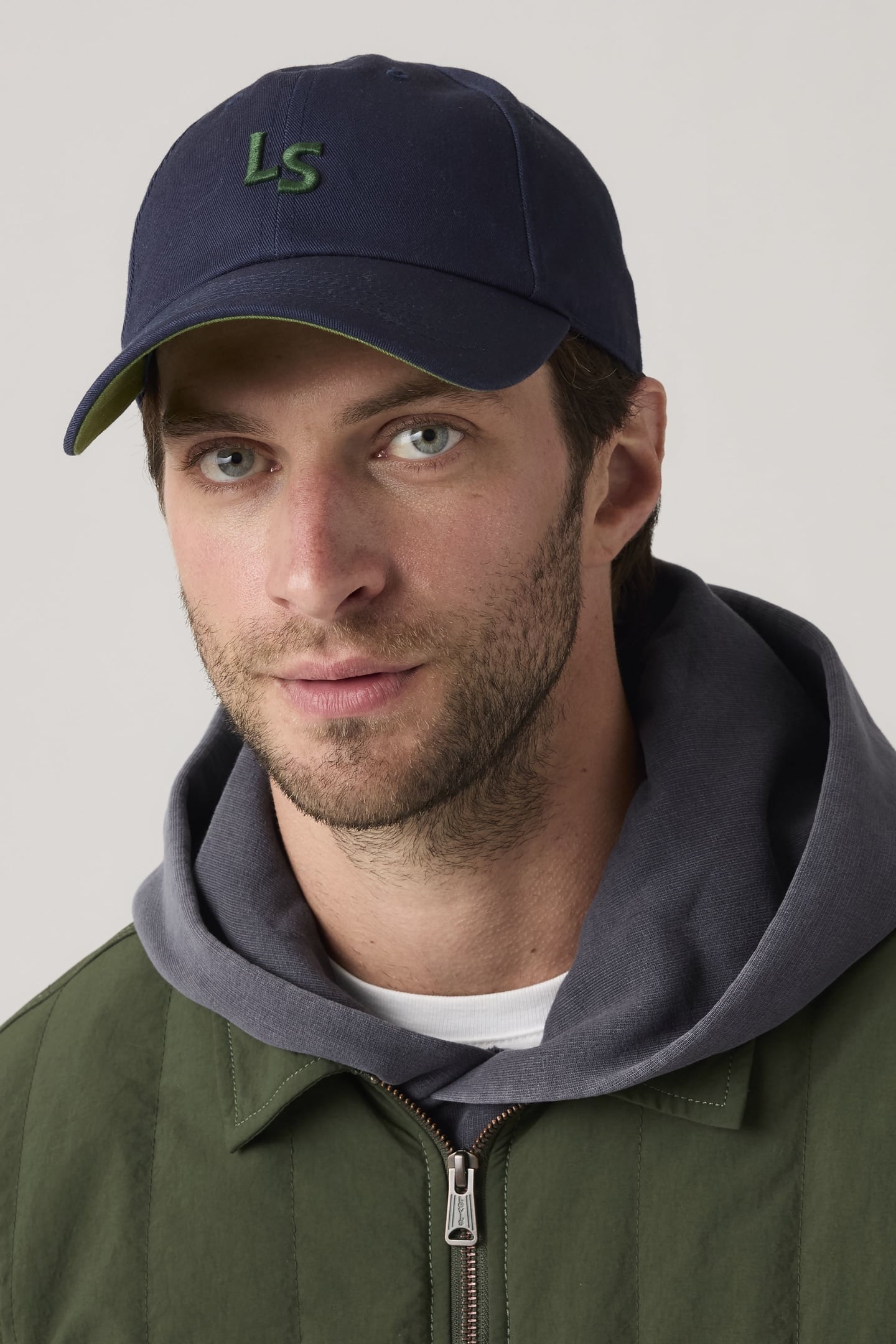 LS MONOGRAM CAP W NAVY BLAZER 4