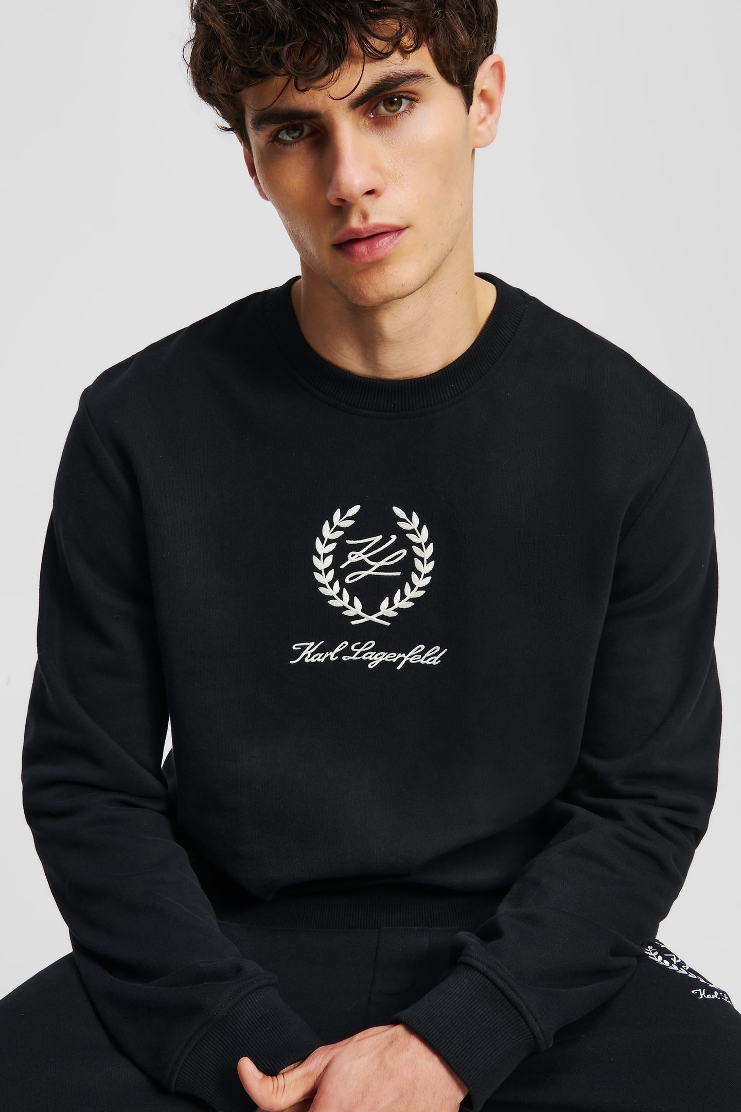 BLACK HOTEL KARL CREST SWEATSHIRT 6