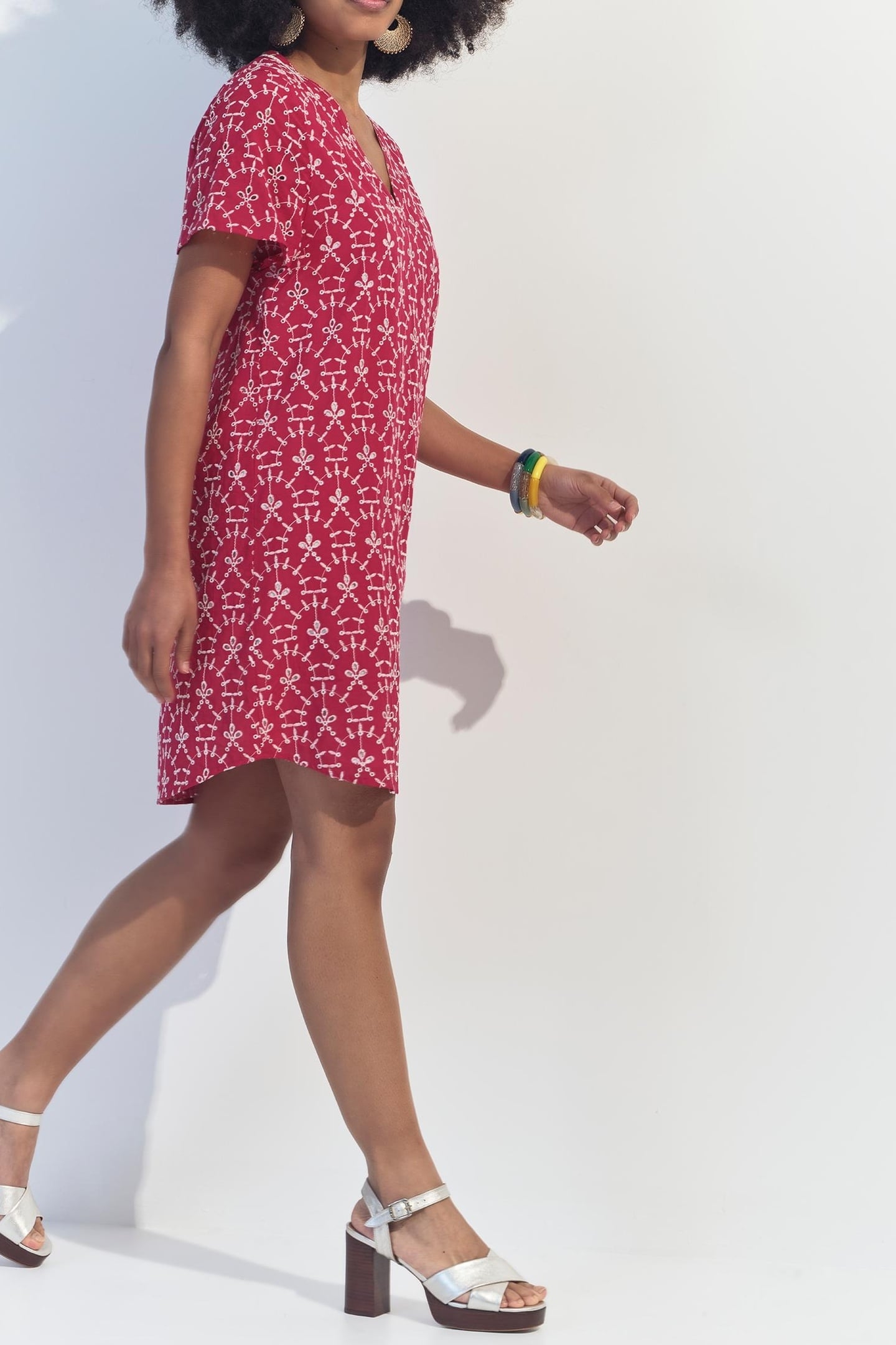 REKO - PINK DRESS WITH ALL-OVER EMBROIDERY 5