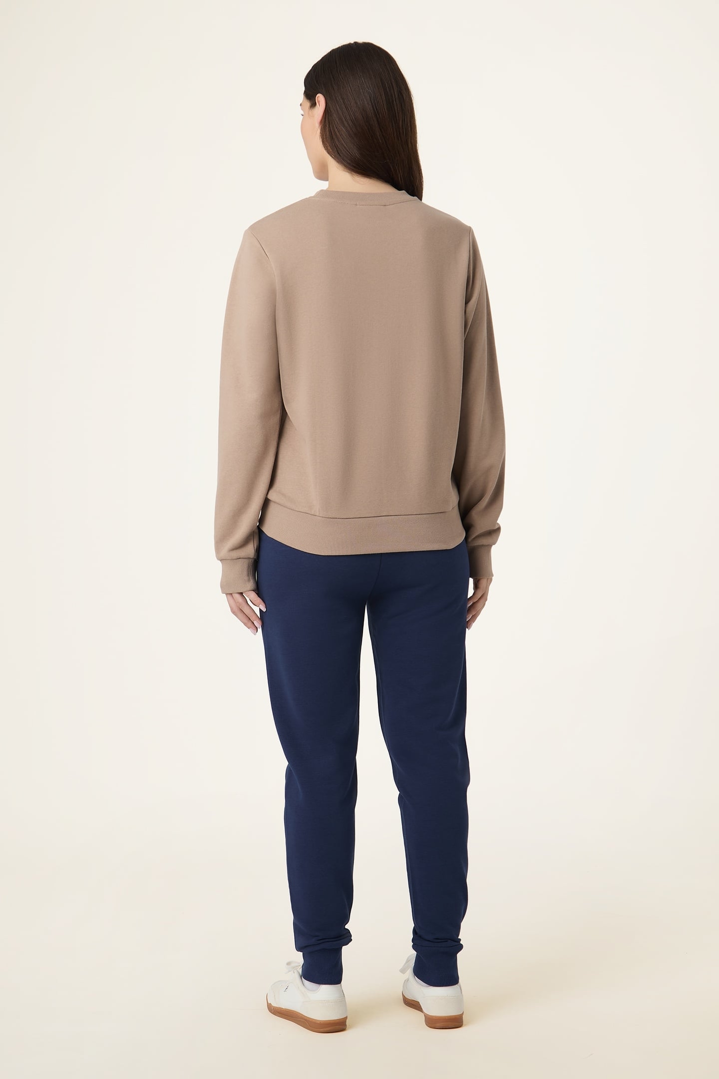 LUCERA SWEAT PANTS BLACK IRIS 3