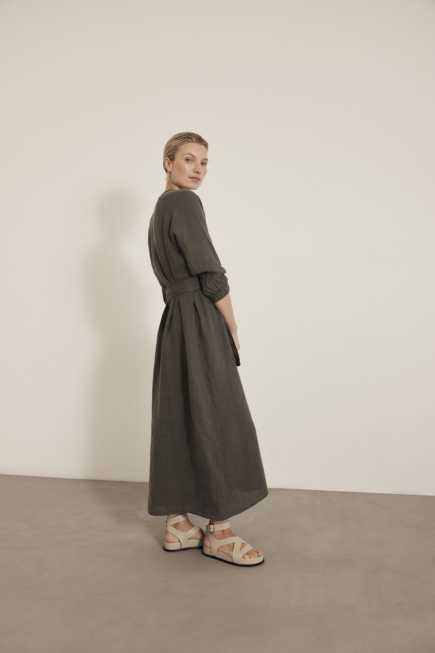 KIARA DRESS GRAPHITE 6