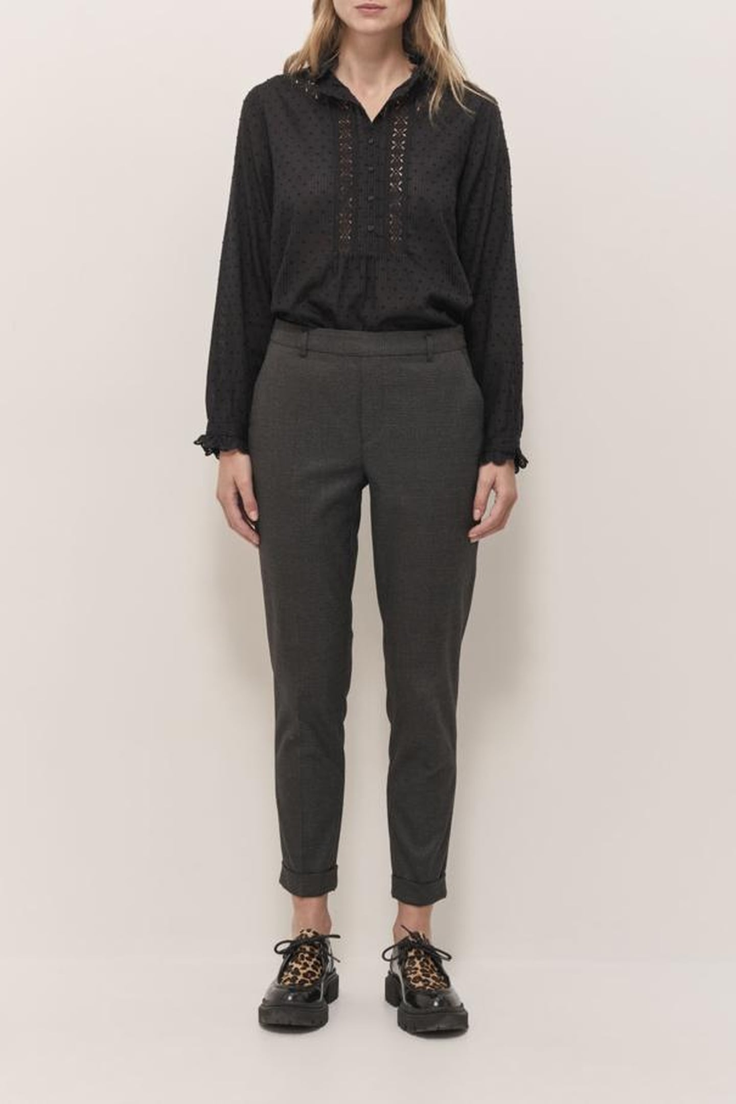 CAROLA - BLACK BLOUSE WITH FANCY VEIL WITH DOTTED AND PLACED 2