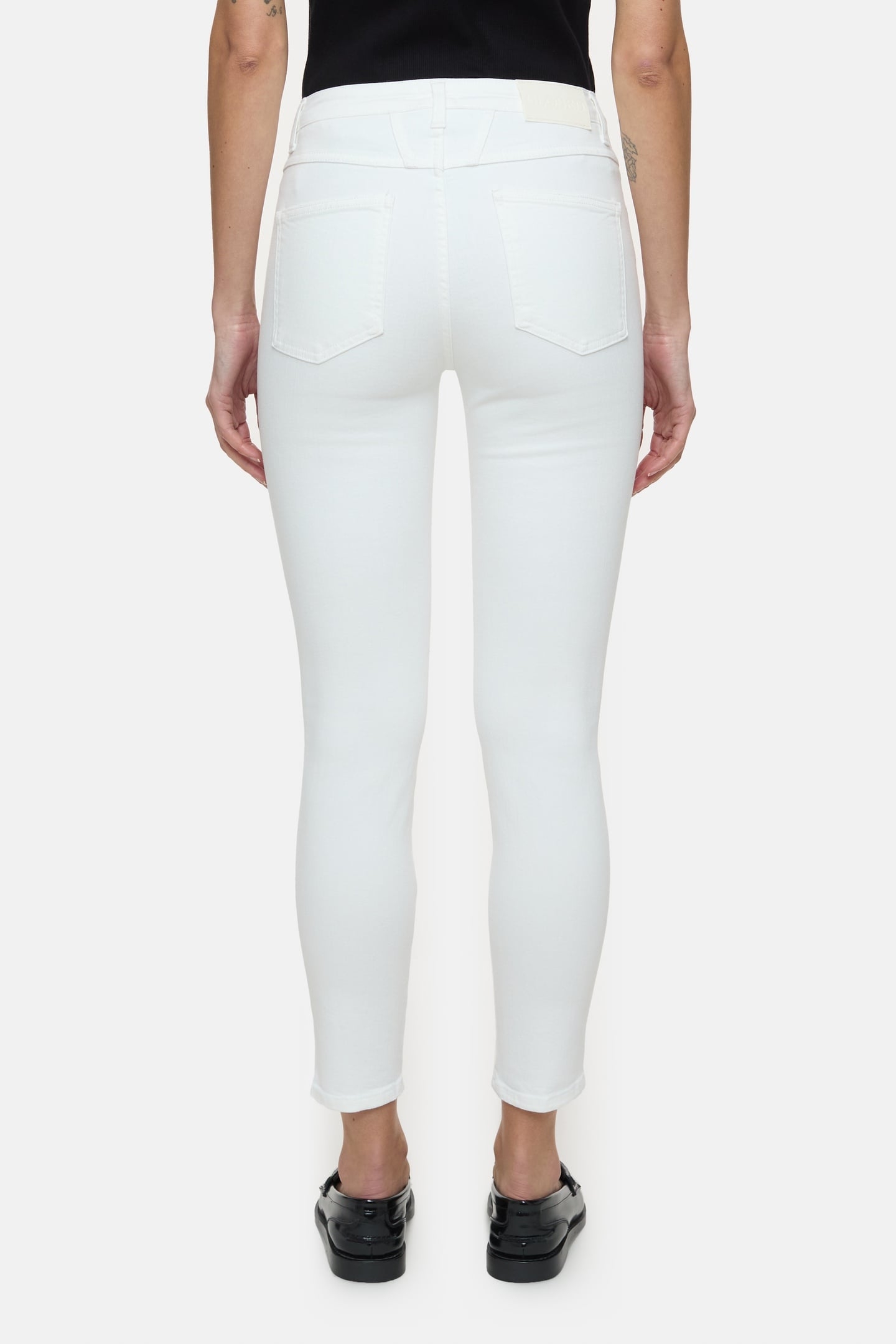 SKINNY PUSHER JEANS WHITE 2