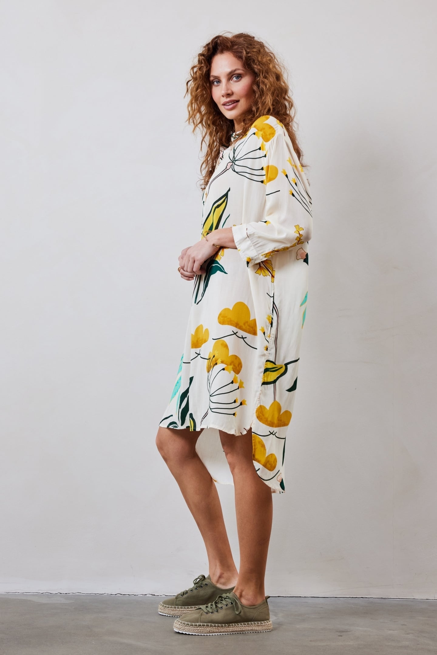 TUNIC DIARY IN OFFWHITE WITH SUNSHINE PRINT. 3