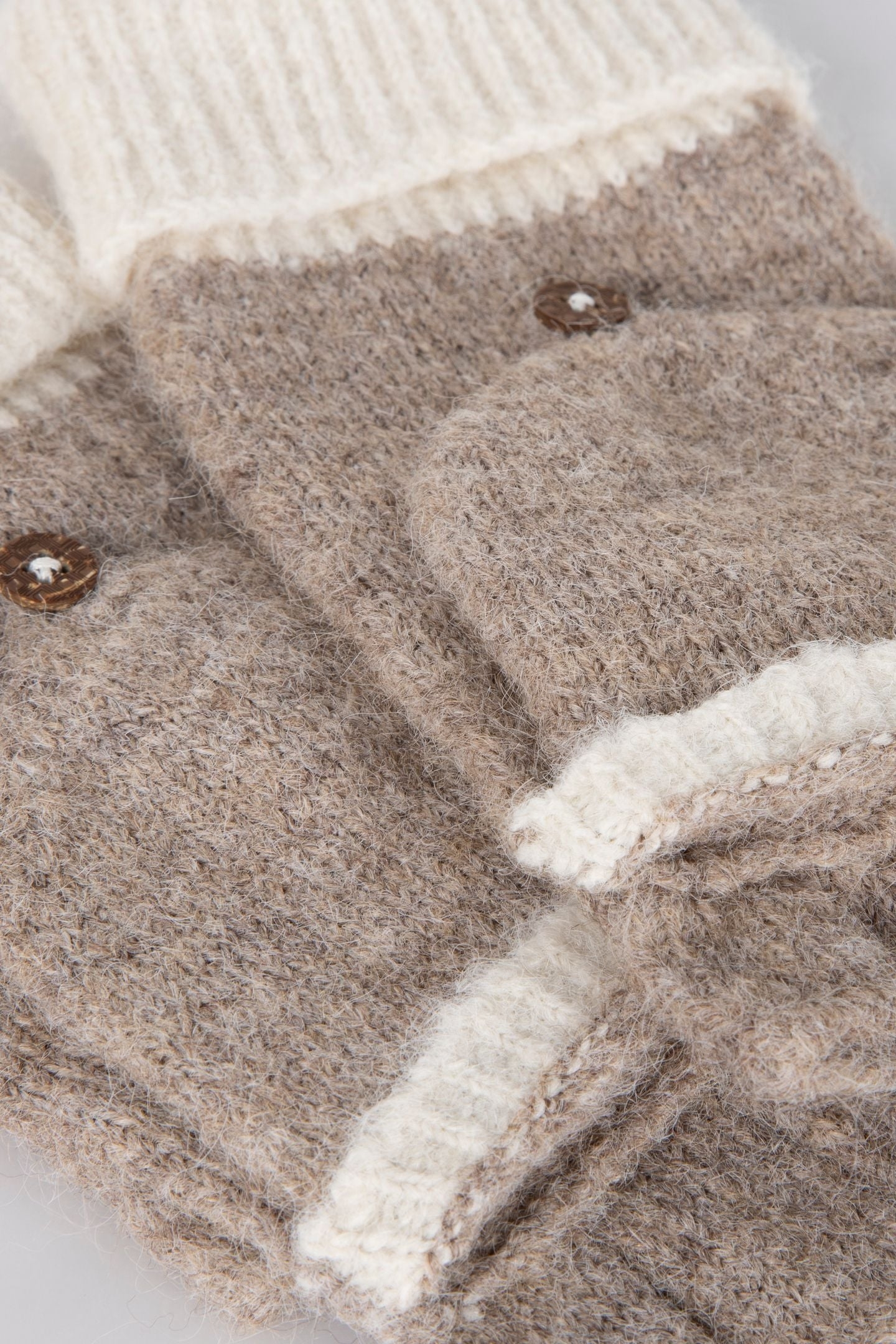 EMMA KNITTED FLIP MITT DARK NATURAL 3