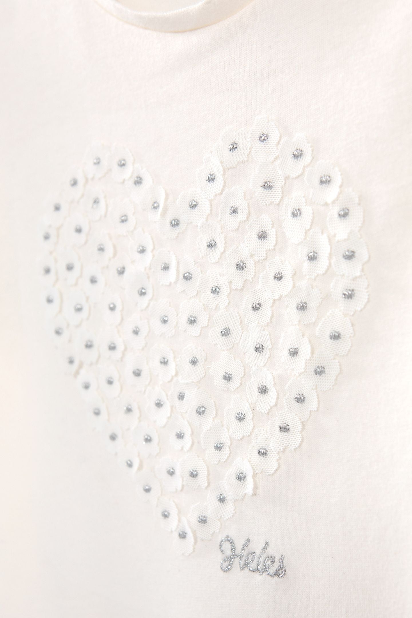 GIRLS’ ECRU T-SHIRT WITH HEART-SHAPED FLOWER DECOR 5