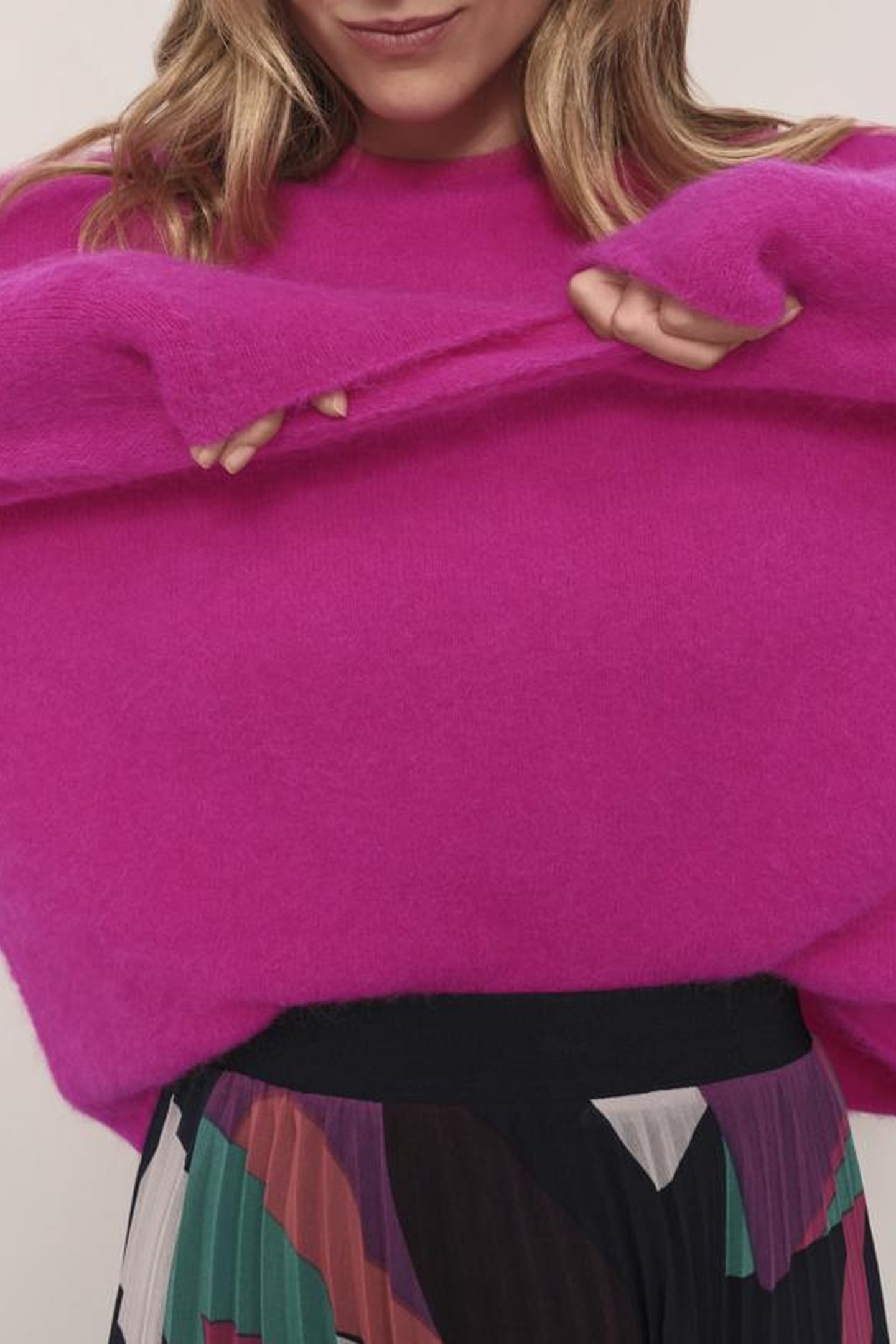 THELMA - FUCHSIA FLUFFY KNIT SWEATER 3