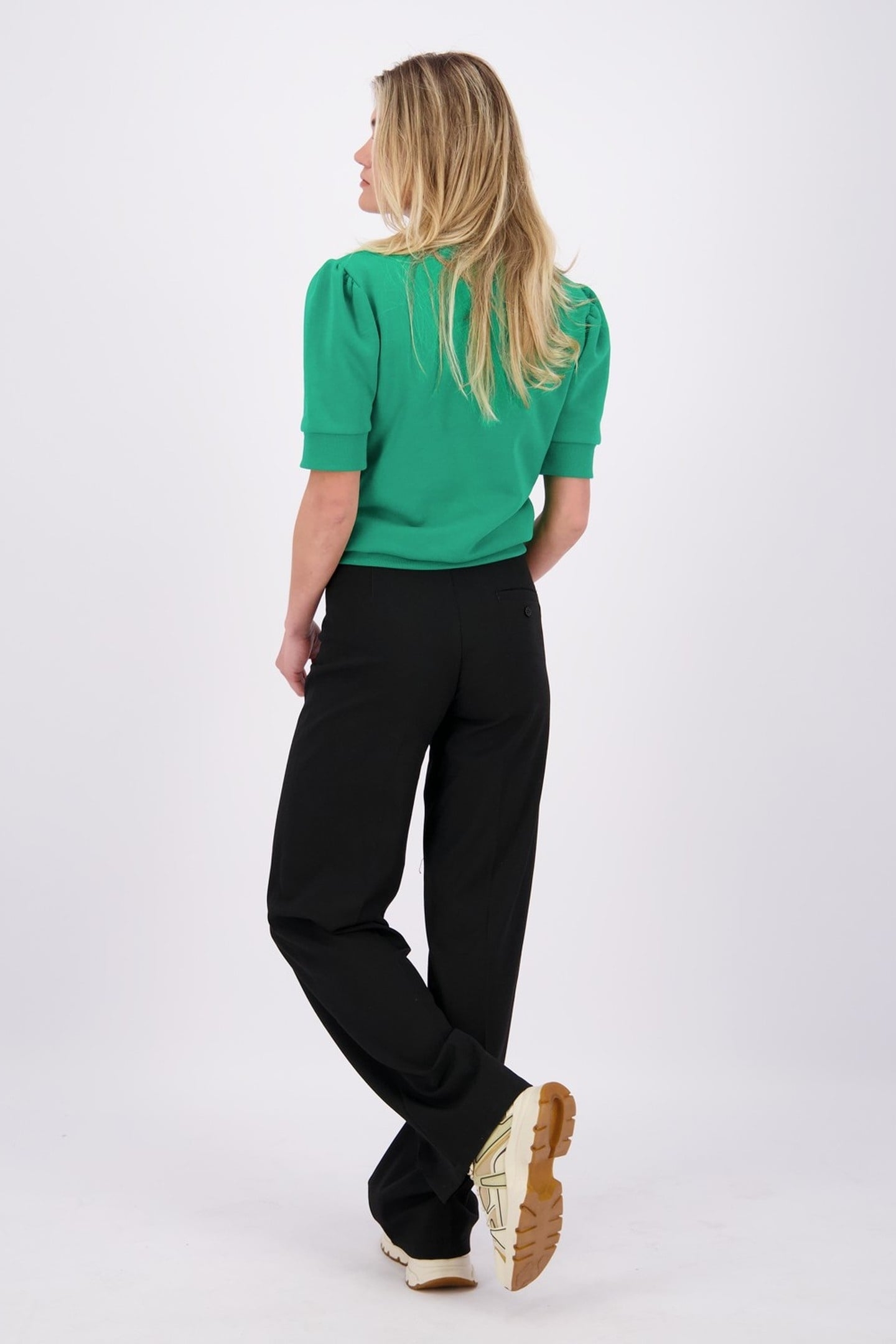 STEFANIE DEEP BLACK 3