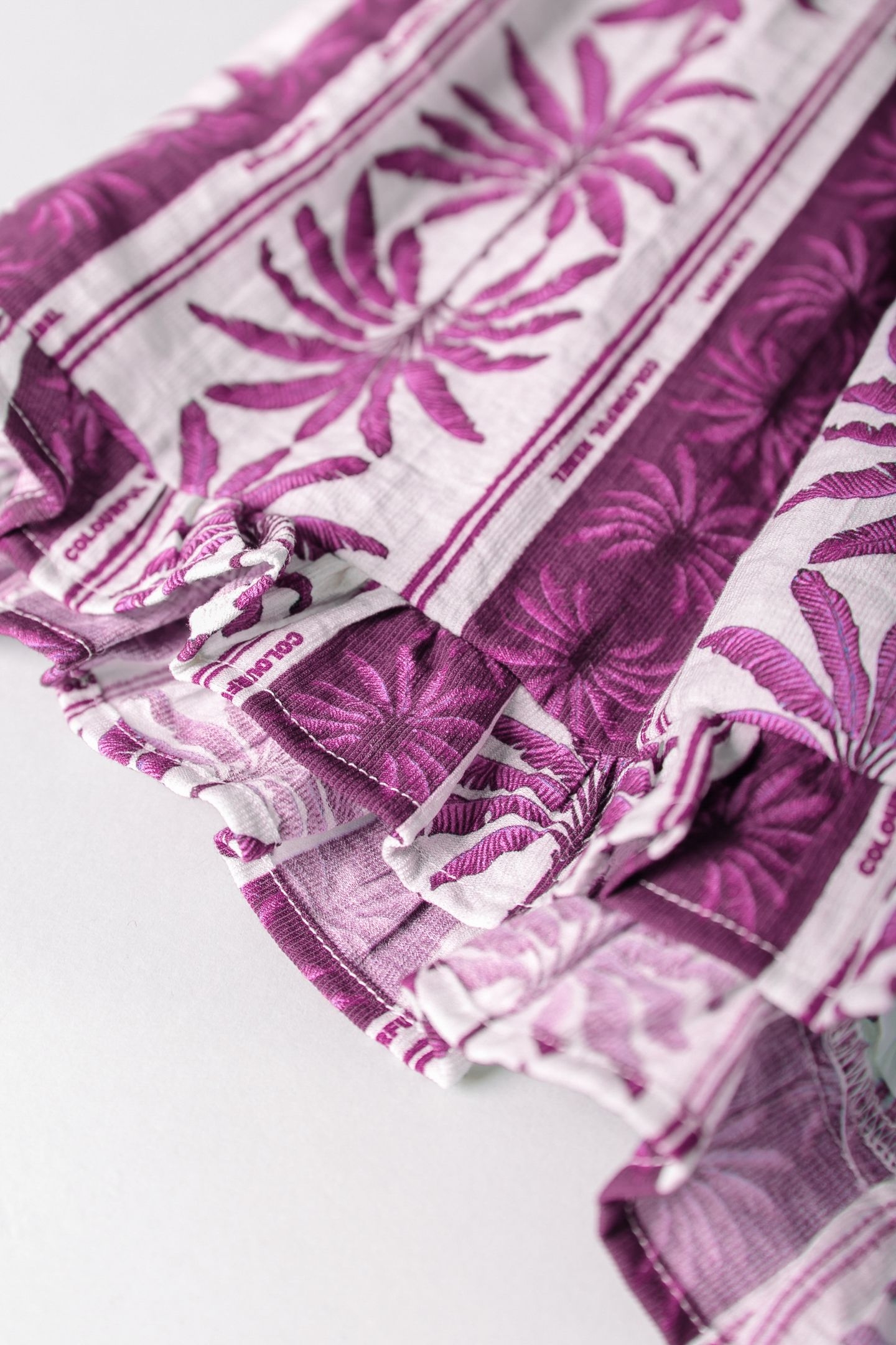 SENSA PALM RUFFLE SHORT RASPBERRY WINE 6