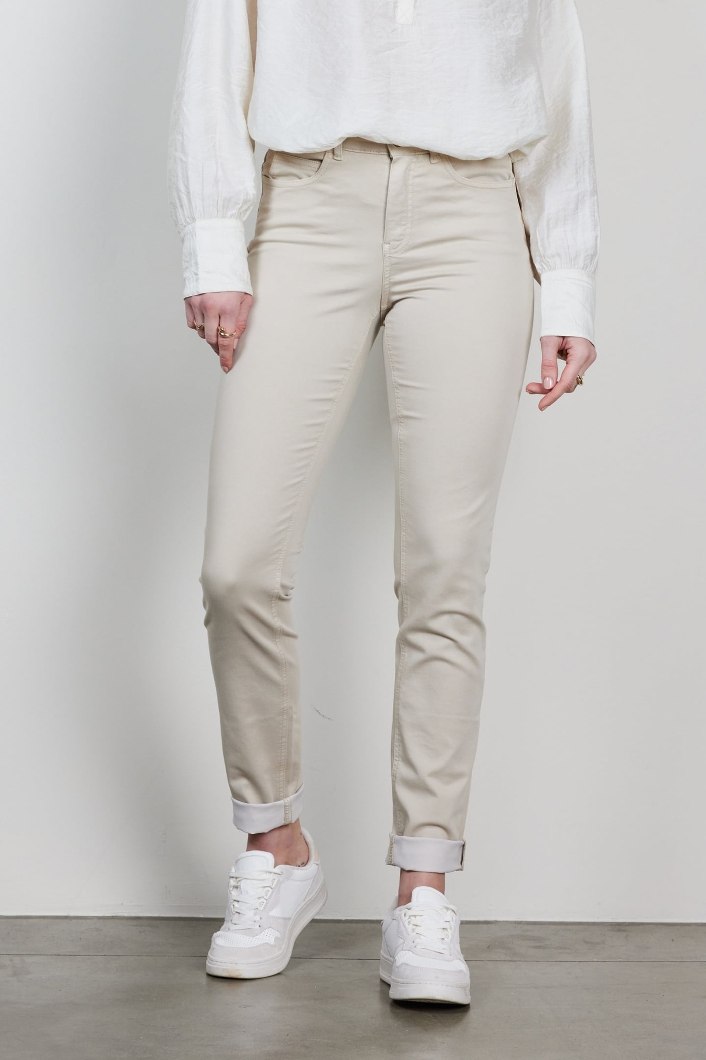 5 POCKET TINA IN LIGHT SILVER 2