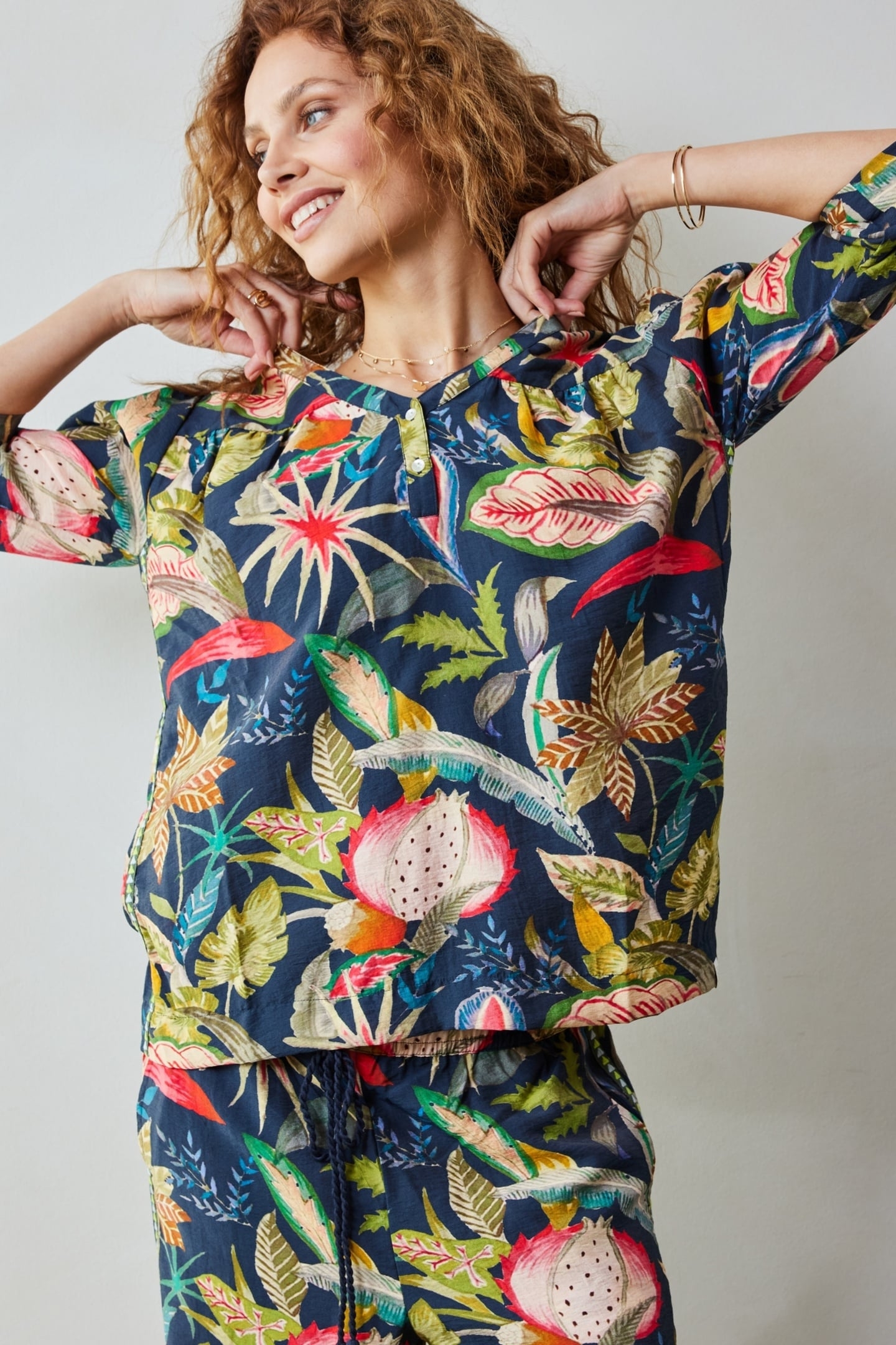 BLOUSE PEARL IN DARK BLUE IN MANGO TANGO PRINT 1